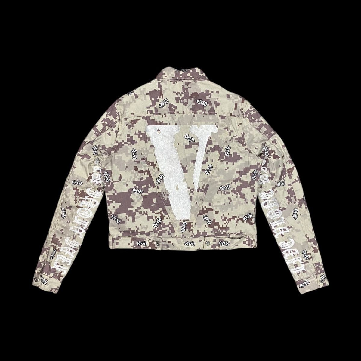 Vlone Vlone Digital Camo Denim Jacket (Small) Size US S / EU 44-46 / 1 - 1 Thumbnail
