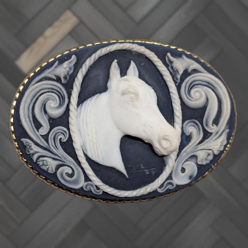 VINTAGE cameO belt buckle HORSE handcrafted INCOLAY STONE equestrian WESTERN belt buckle Men Blue Rodeo 2.5 x 3.5" USA Mens