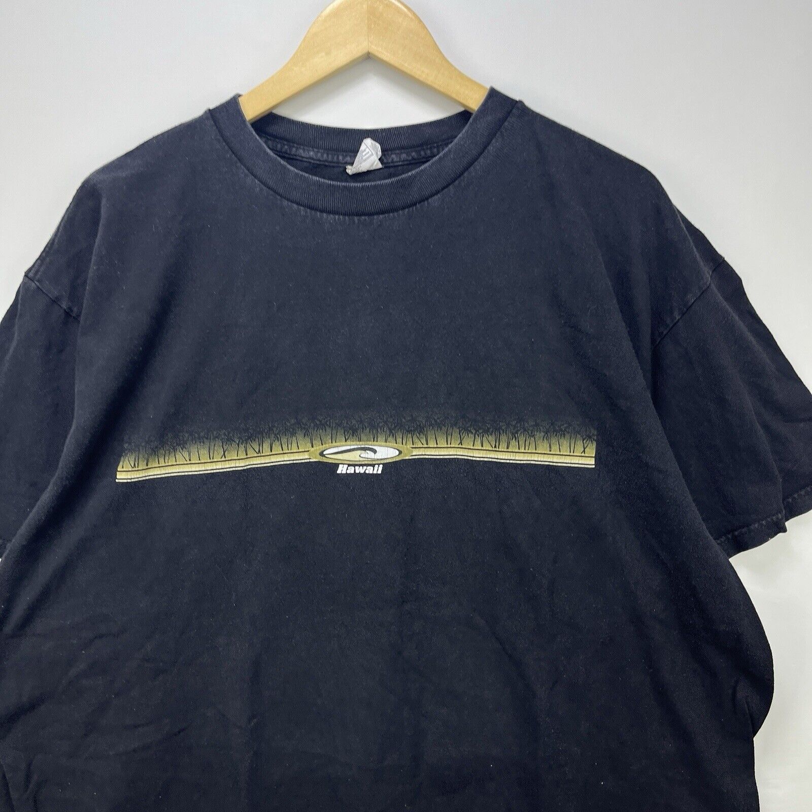 Vintage Vintage Y2K Sun Faded Hawaii Surf T Shirt Black 2XL Size US XXL / EU 58 / 5 - 2 Thumbnail