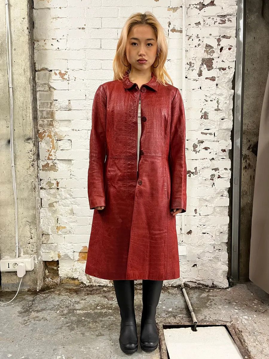 Roberto Cavalli FW2000 Roberto Cavalli Red Crocodile Embossed Leather Trench Coat Size L / US 10 / IT 46 - 2 Thumbnail
