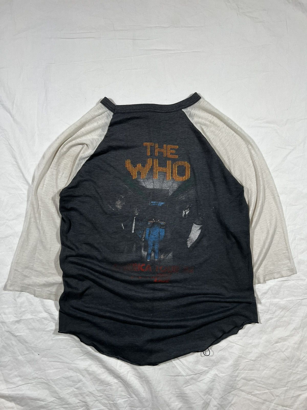 Band Tees Vintage 1980s The Who Paper Thin Ragland Band Tee Size US M / EU 48-50 / 2 - 5 Thumbnail
