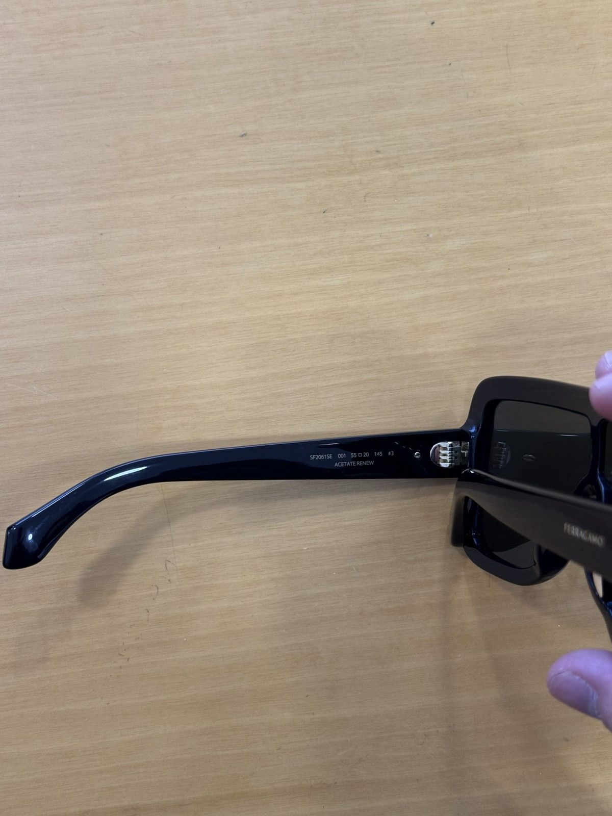 Salvatore Ferragamo Ferragamo Sunglasses SF2061SE 001 Size ONE SIZE - 7 Thumbnail