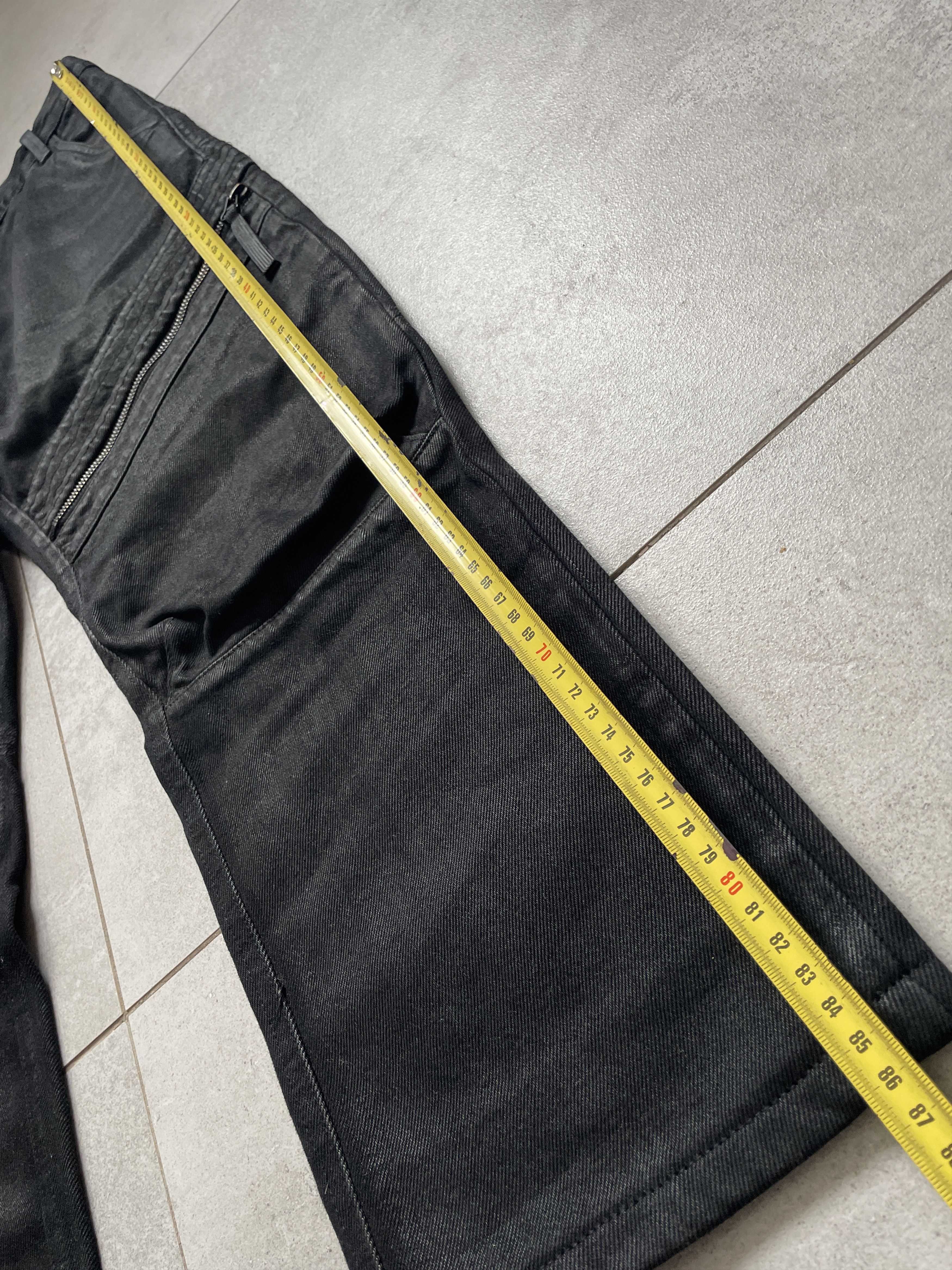 Helmut Lang HELMUT LANG HEAVY BLACK WAXED BIKER SLIM FIT JEANS Size US 32 / EU 48 - 12 Thumbnail