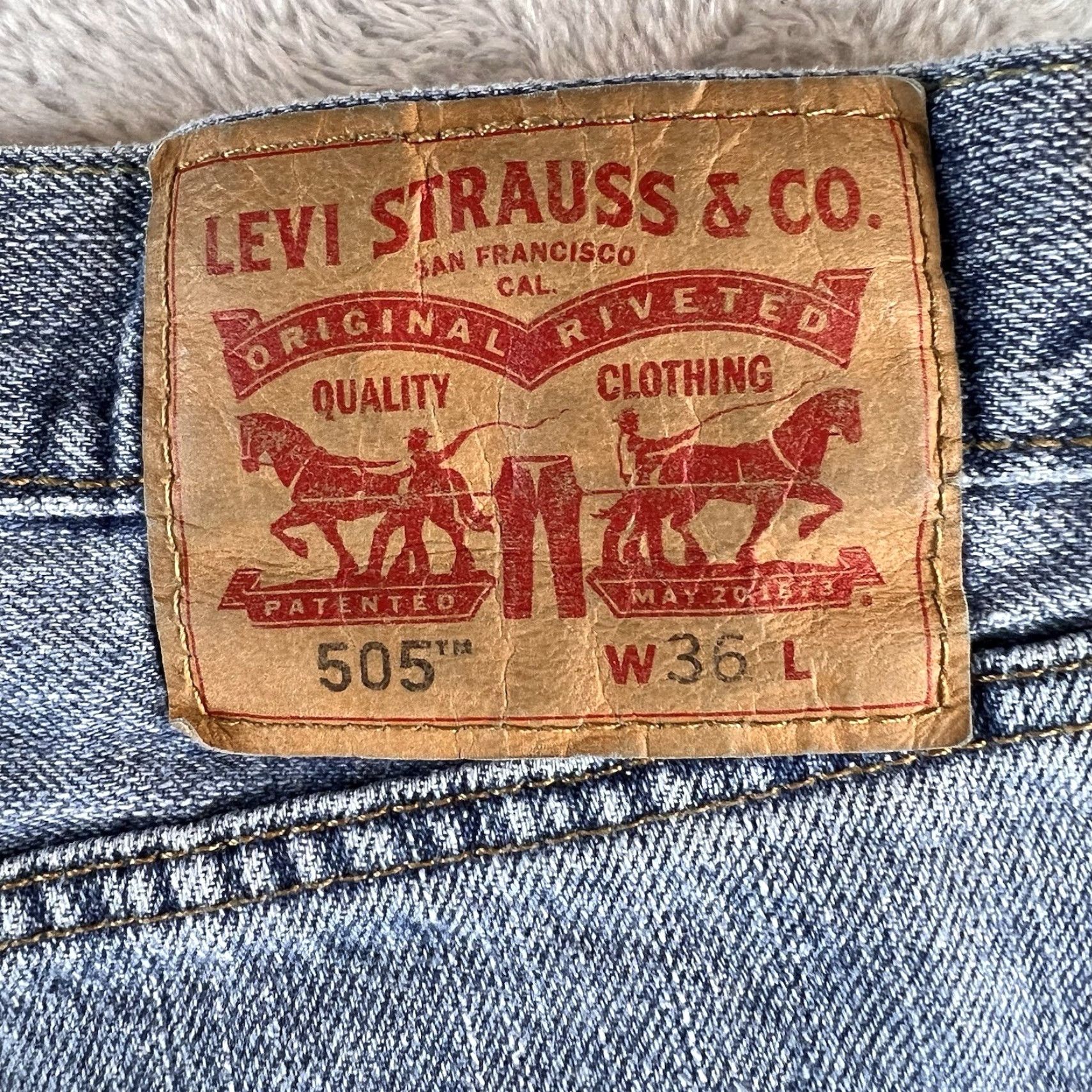 Levi's VINTAGE Levi’s 505 Denim Jean Shorts Light Wash Blue Mens 36 Fits 34 Blues Chino Regular Men 36 Size US 36 / EU 52 - 7 Thumbnail