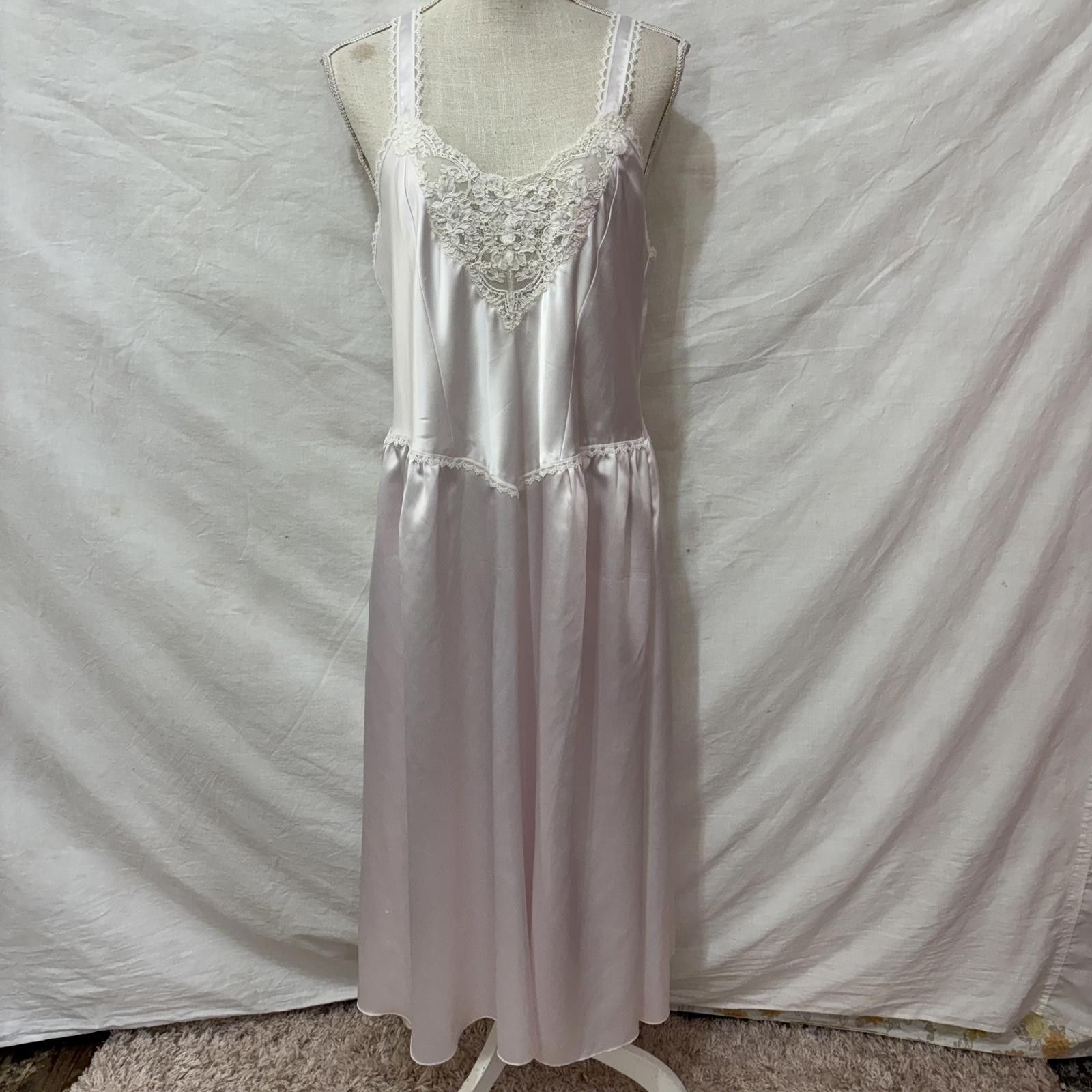 Other Vtg coquette Pale pink lace pearl bead satin nightgown Size ONE SIZE - 1 Thumbnail
