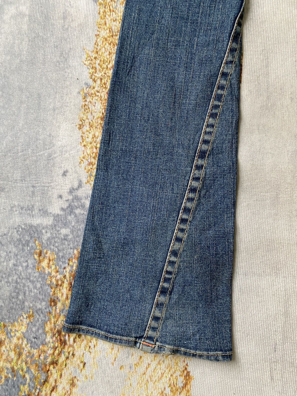 True Religion True Religion Low Rise Flare Denim Size US 26 / EU 42 - 13 Thumbnail