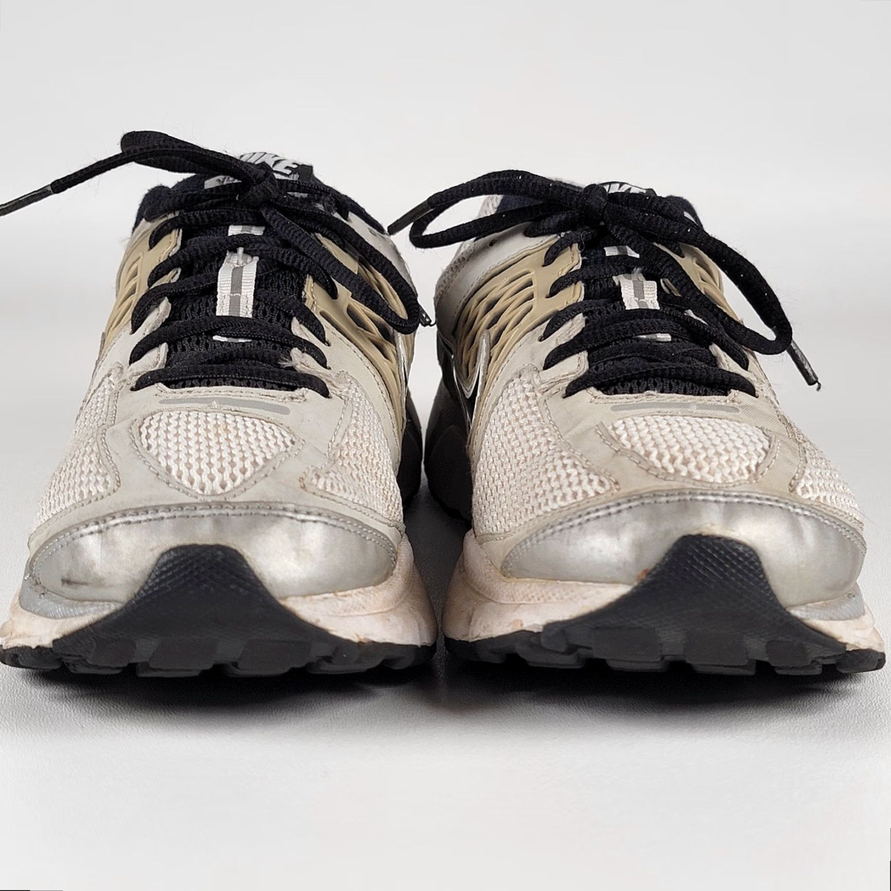 Nike Nike Vomero 6 Running Shoes Mens 9 M 42.5 EU White Silver Logo Breathable Cushioned Lightweight Sneakers Athletic Activewear Casual Sports Mens Size US 8 / IT 38 - 3 Thumbnail