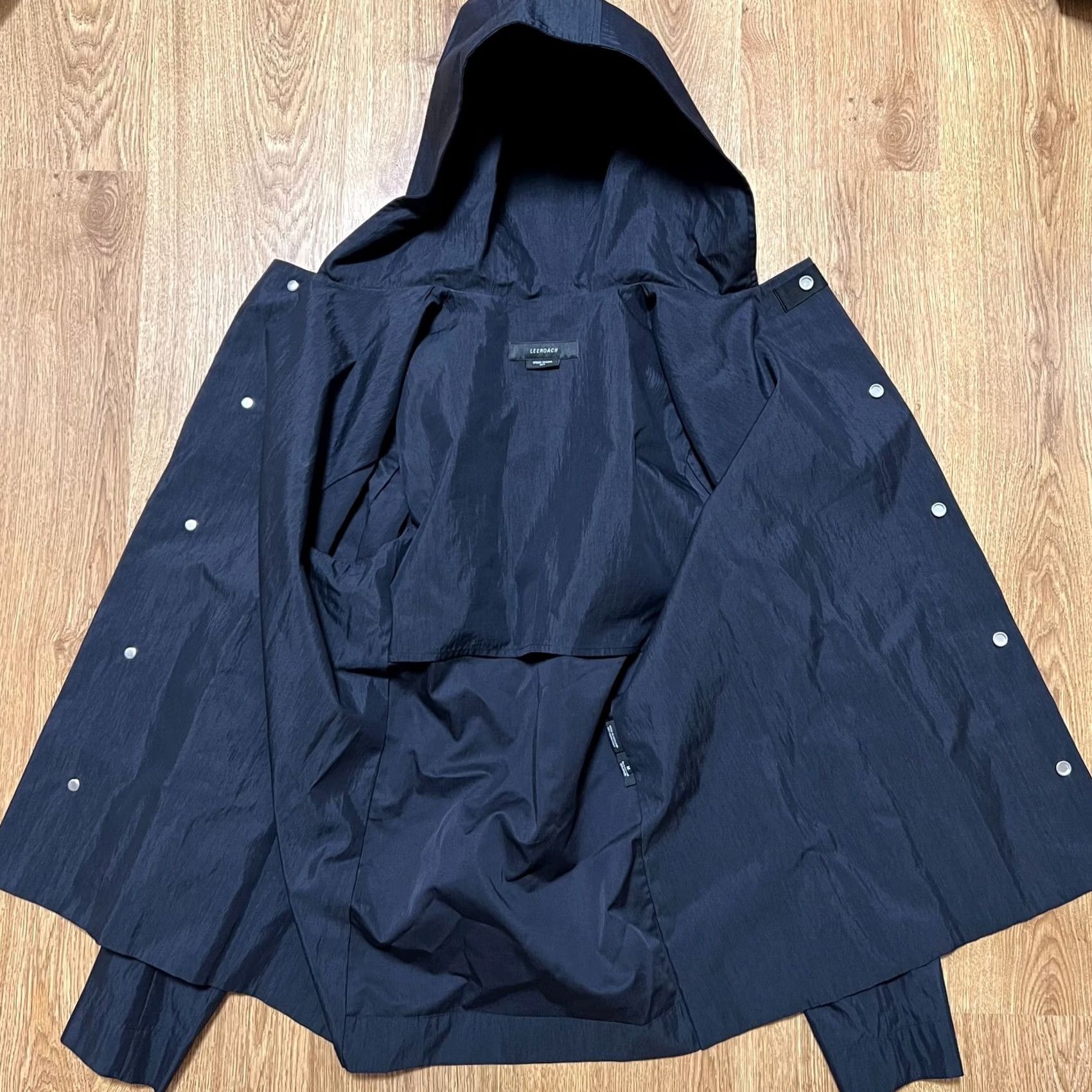 Lee Nike Lee Roach Nylon Hooded Jacket Mens Size M/S Size US M / EU 48-50 / 2 - 5 Thumbnail