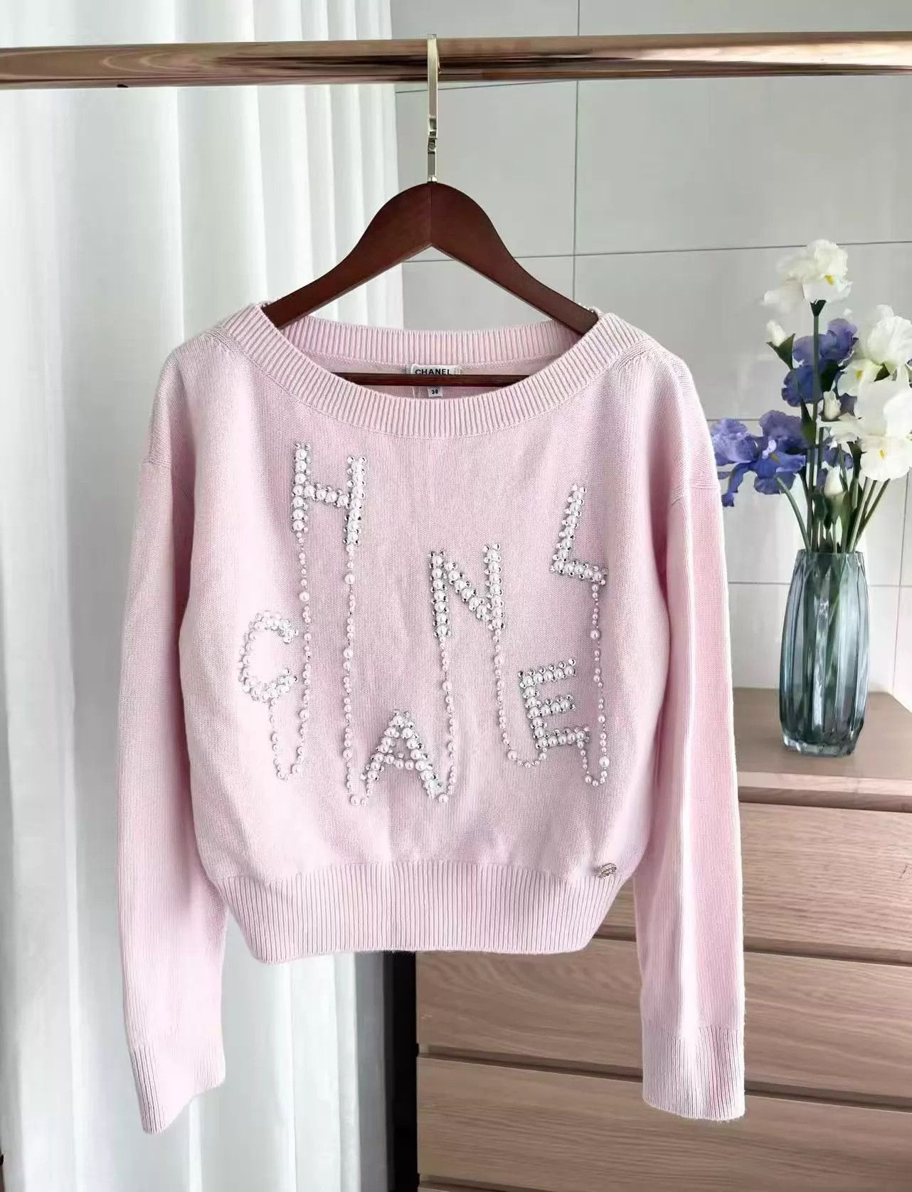 Chanel Chanel Women's Pearl Pink Knit Sweater Size 38 Size S / US 4 / IT 40 - 1 Thumbnail