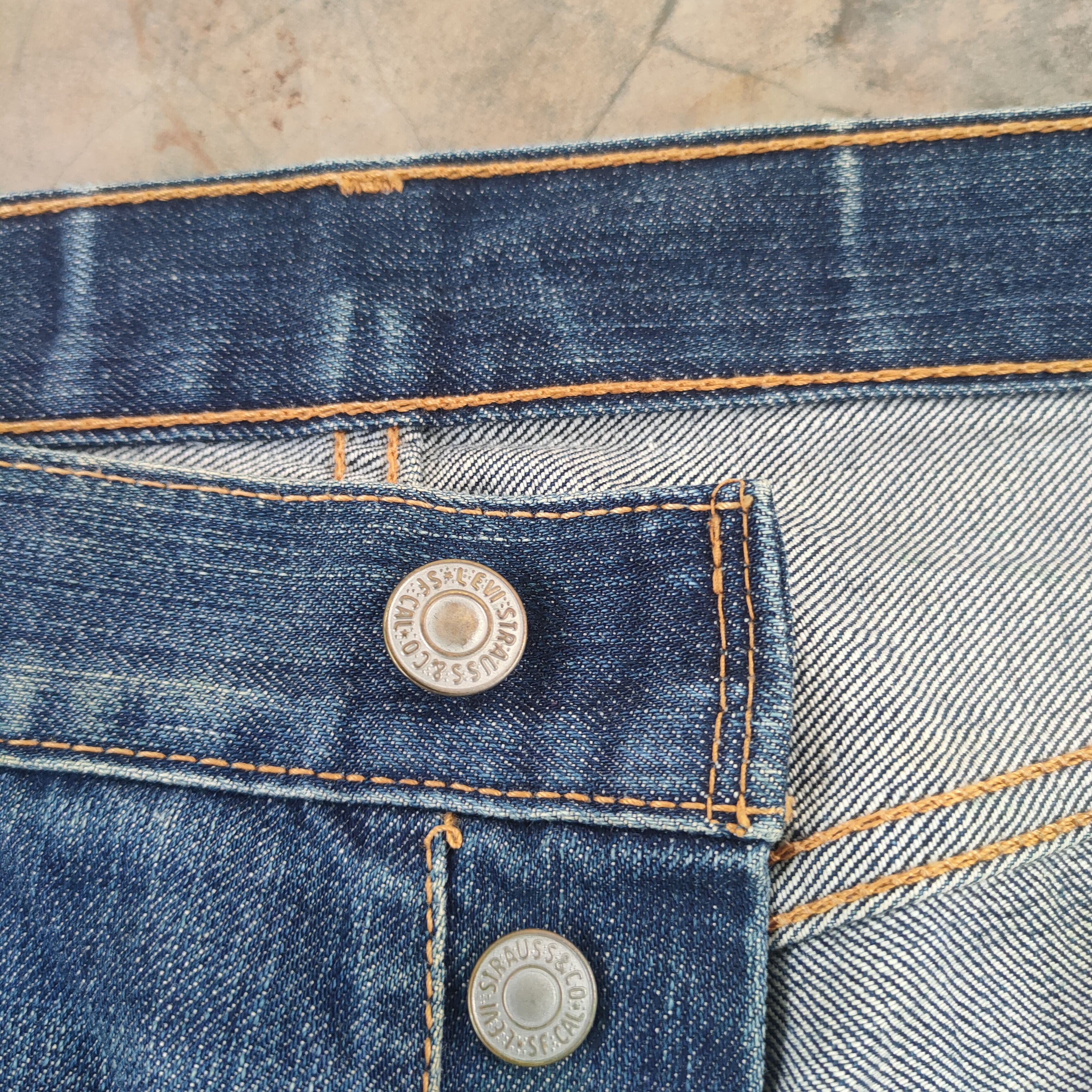 Levi's Vintage Clothing VINTAGE LEVI'S 501 FADED RIPPED DISTRESSED JEAN DENIM PANTS Size US 30 / EU 46 - 8 Thumbnail