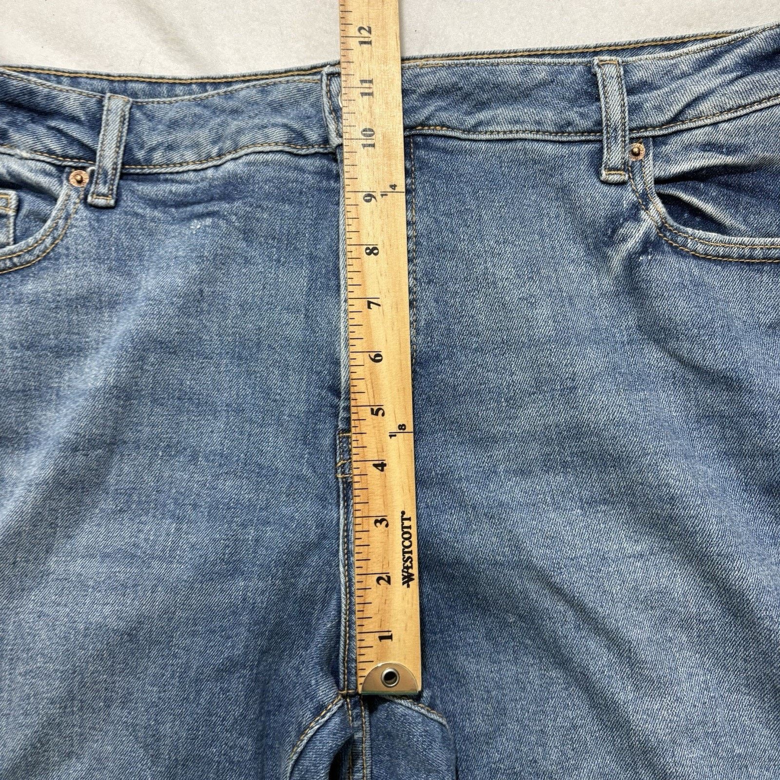 Old Navy Old Navy 20 High Rise Curvy O.G. Straight Ripped Jeans Size 42" / US 20 - 12 Thumbnail
