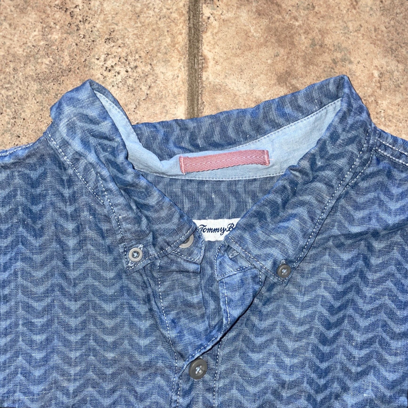 Tommy Bahama Tommy Bahama Shirt Blue Hawaiian Mens XL Short Sleeve Button-Up Hawaiian Theme Mens XL Size US XL / EU 56 / 4 - 2 Thumbnail