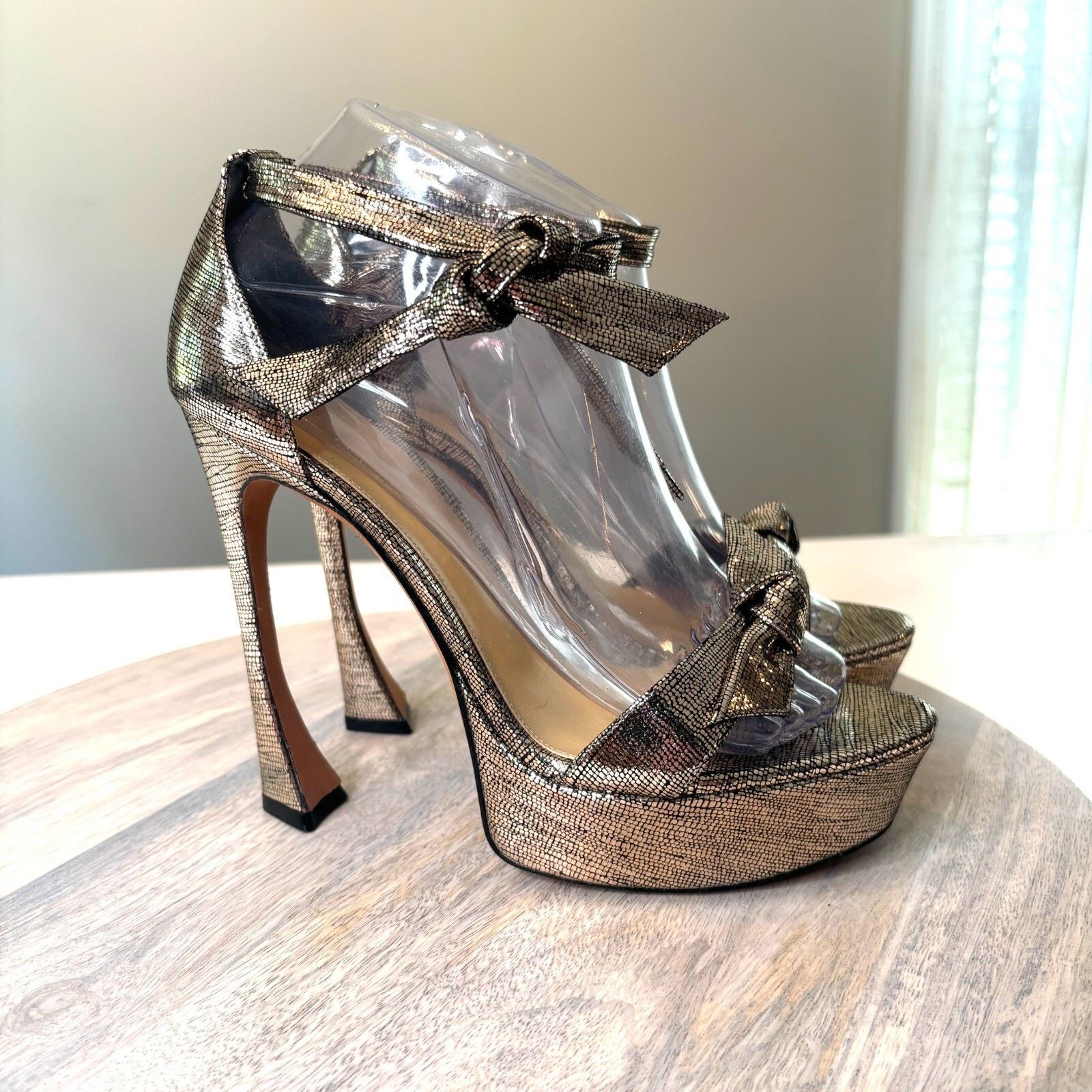 Alexandre Birman Alexandre Birman Clarita Gold Metallic 100 Heels US Size 9.5 Size US 9.5 / IT 39.5 - 3 Thumbnail