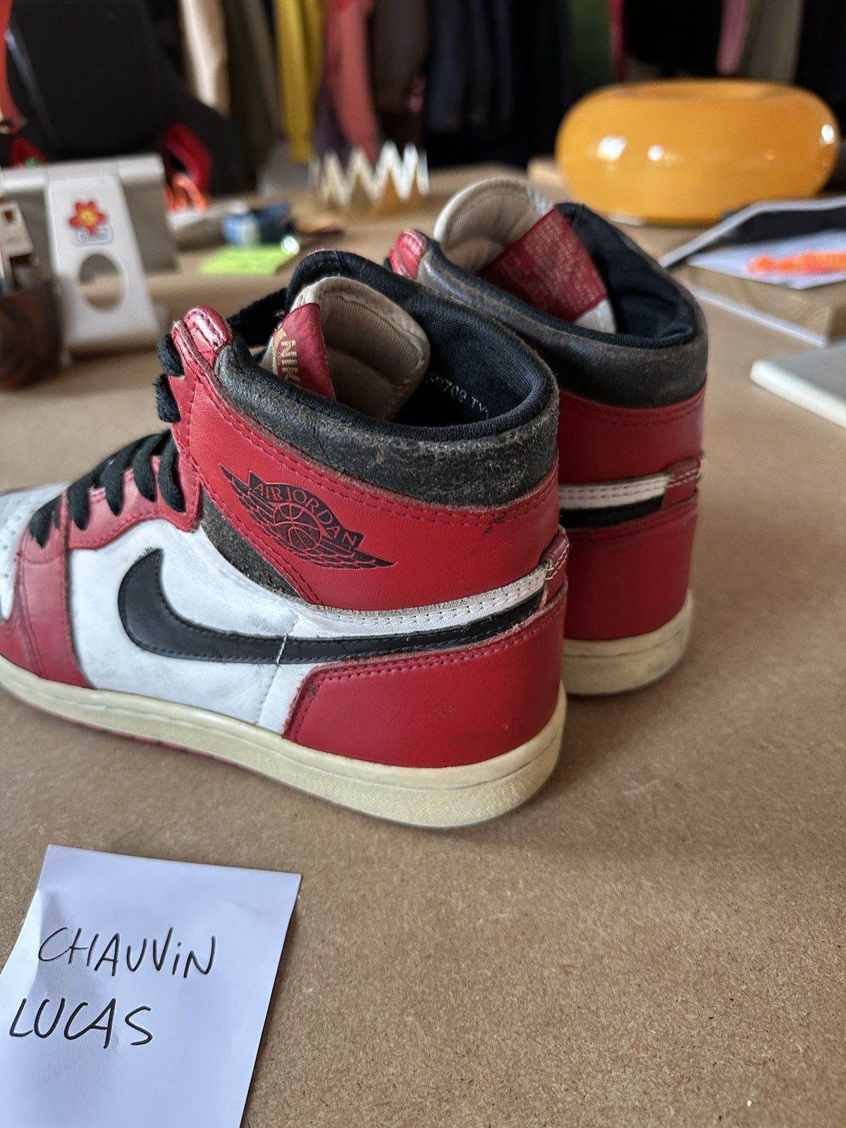 Jordan Brand Jordan 1 OG Chicago 1985 Size US 8.5 / EU 41-42 - 5 Thumbnail