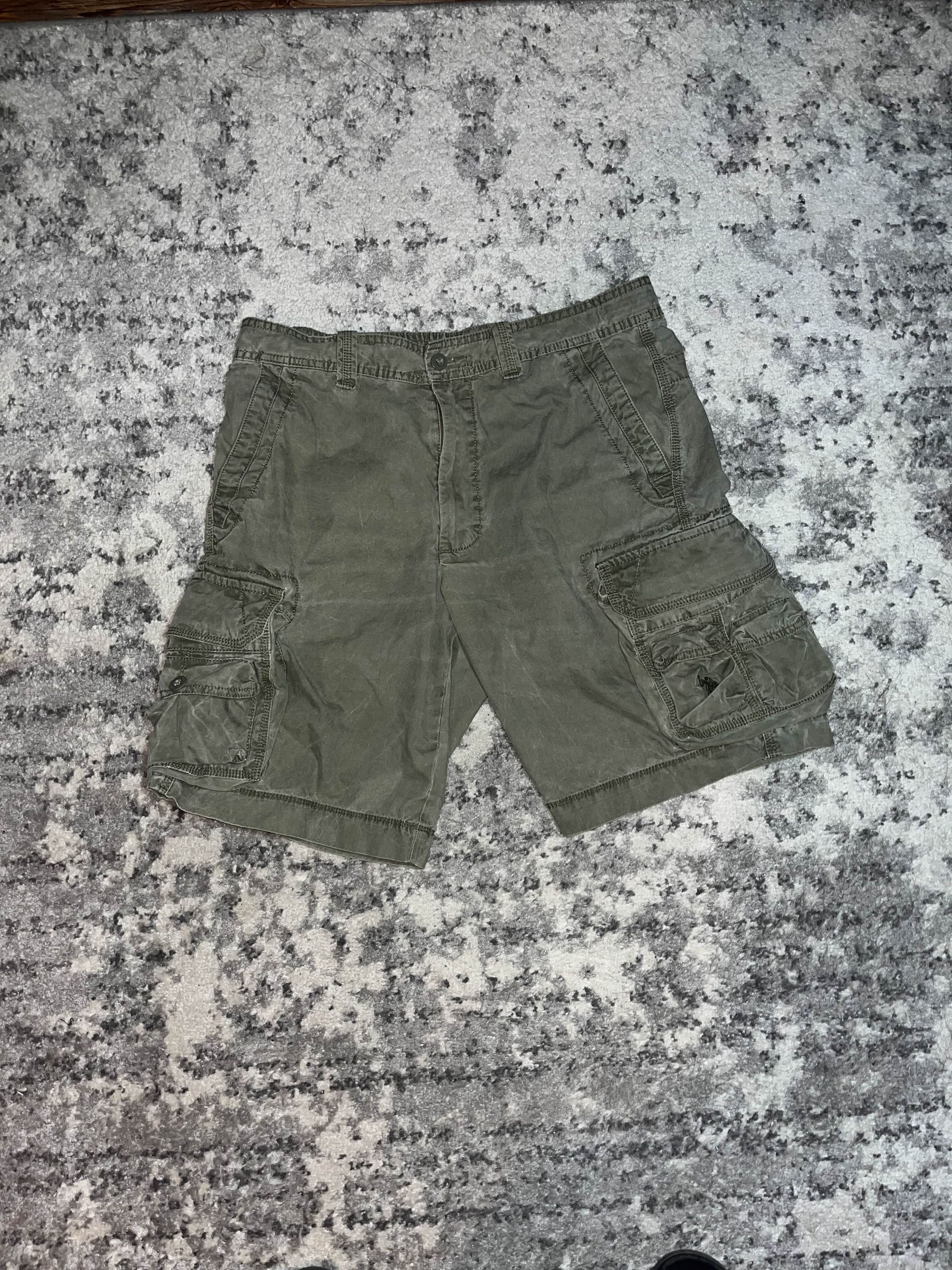 U.S. Polo Assn. Vintage Y2K Army Green Polo U.S. Polo Assn. Baggy Cargos Size US 34 / EU 50 - 1 Thumbnail