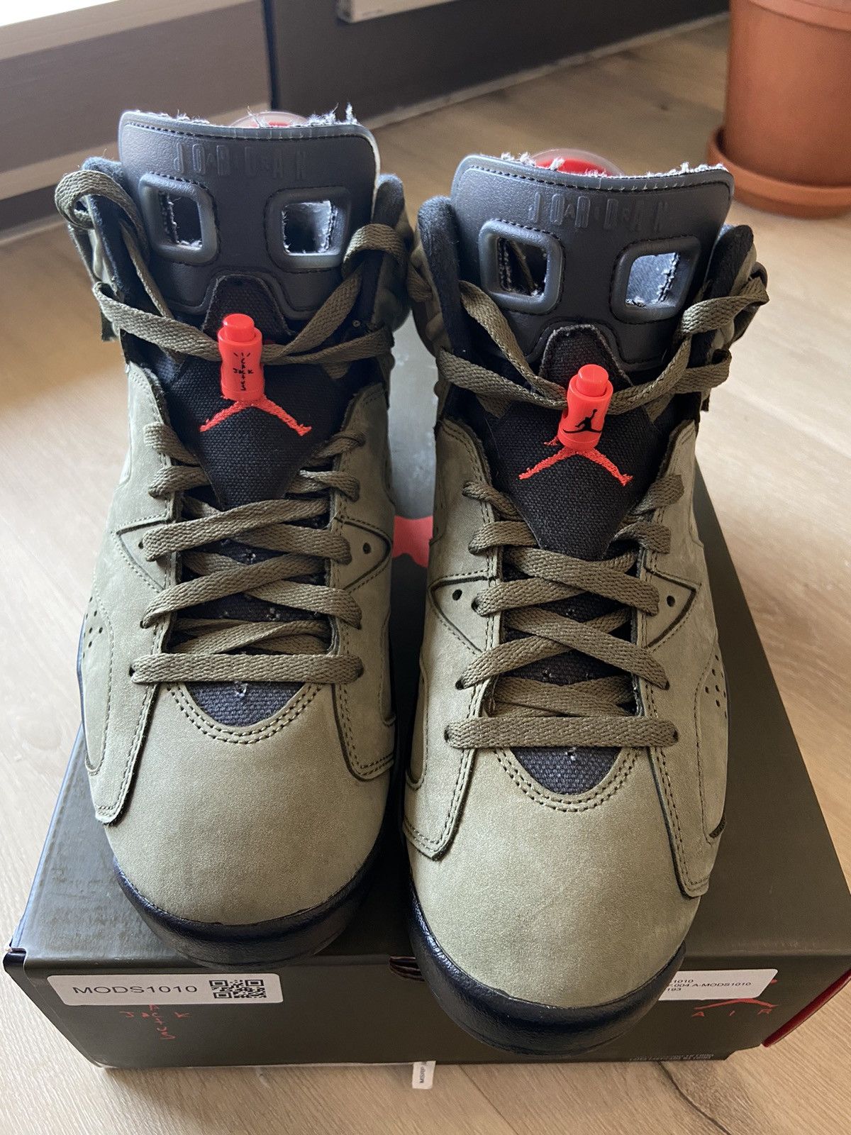 Jordan Brand × Travis Scott Jordan 6 retro Travis Scott Size US 8 / EU 41 - 2 Thumbnail
