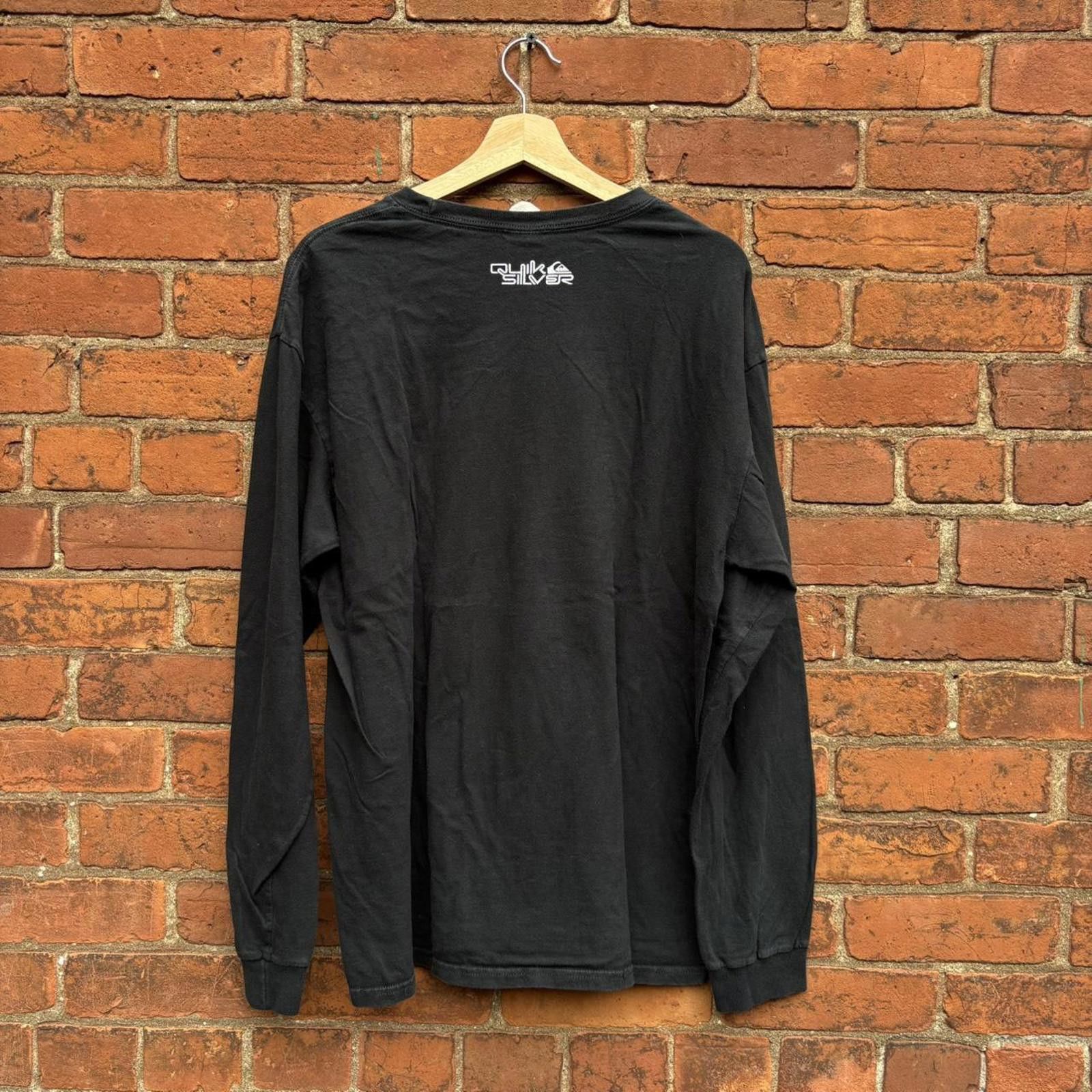 Quiksilver vintage quiksilver long sleeve t shirt 00s L Size US L / EU 52-54 / 3 - 3 Thumbnail