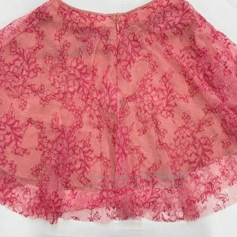Burberry Burberry Pink Nylon Layered Women's Skirt. Size 26" / US 2 / IT 38 - 2 Thumbnail