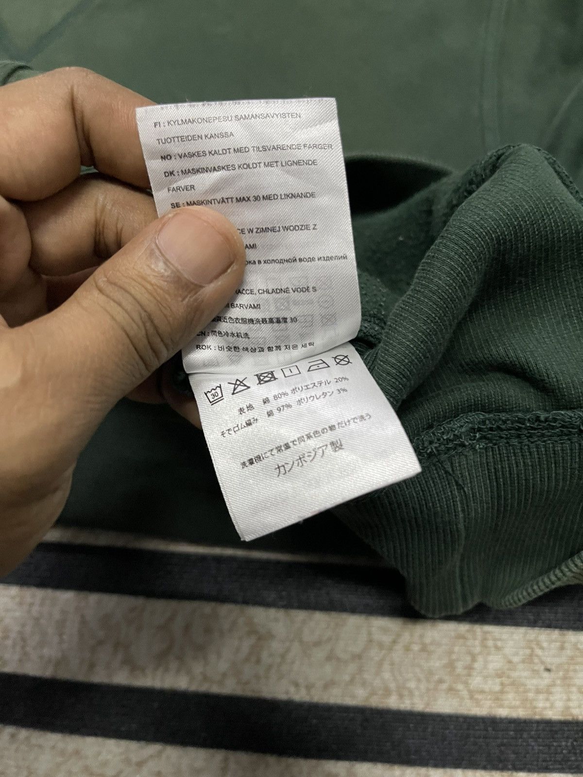 Carhartt Wip 2000s CARHARTT WIP SUN FADED SWEATSHIRT SMALL LOGO Size US L / EU 52-54 / 3 - 18 Thumbnail