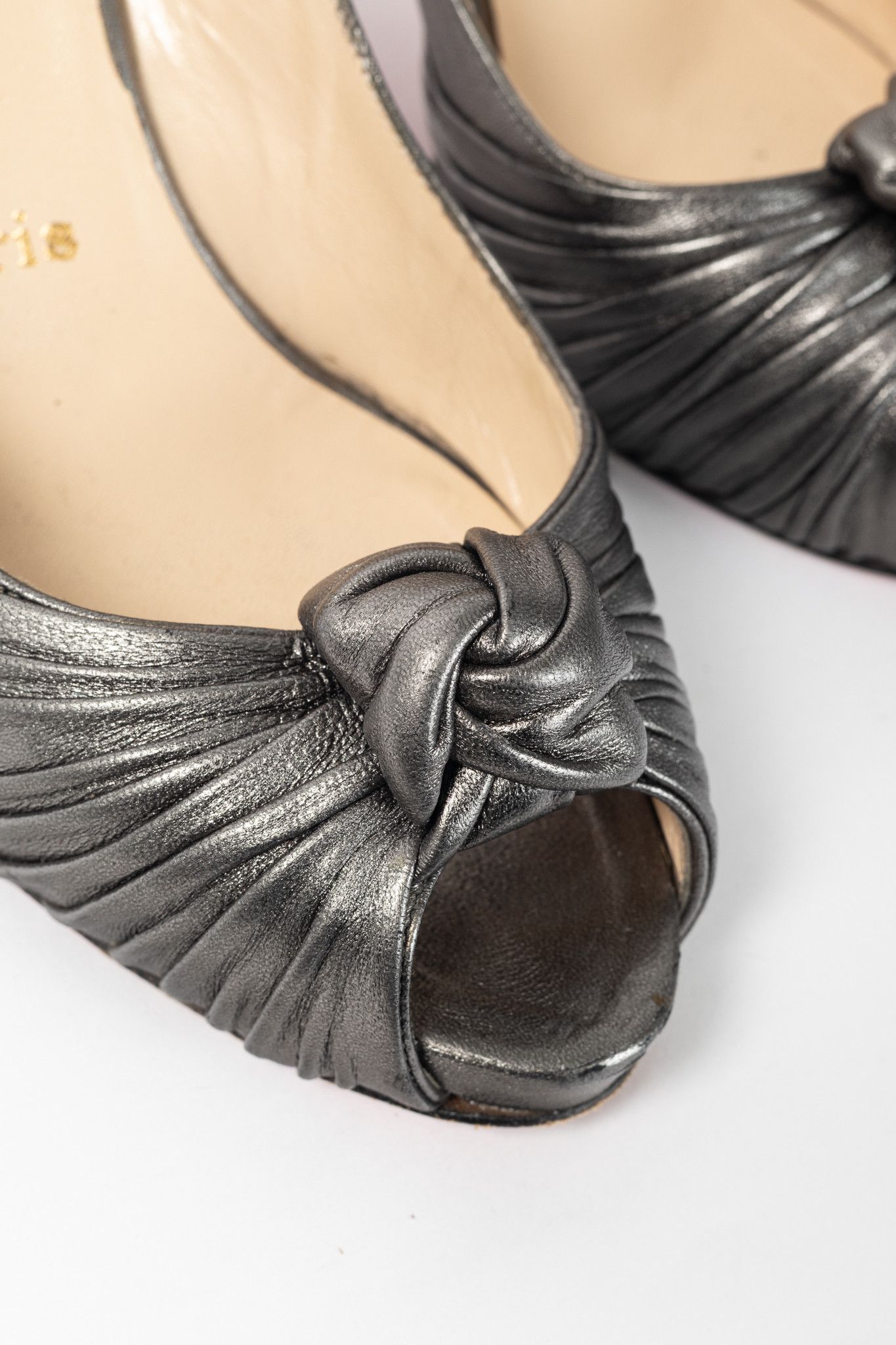 Christian Louboutin Christian Louboutin Metallic Grey Knotted Slingback Sandals Size US 6.5 / IT 36.5 - 7 Thumbnail