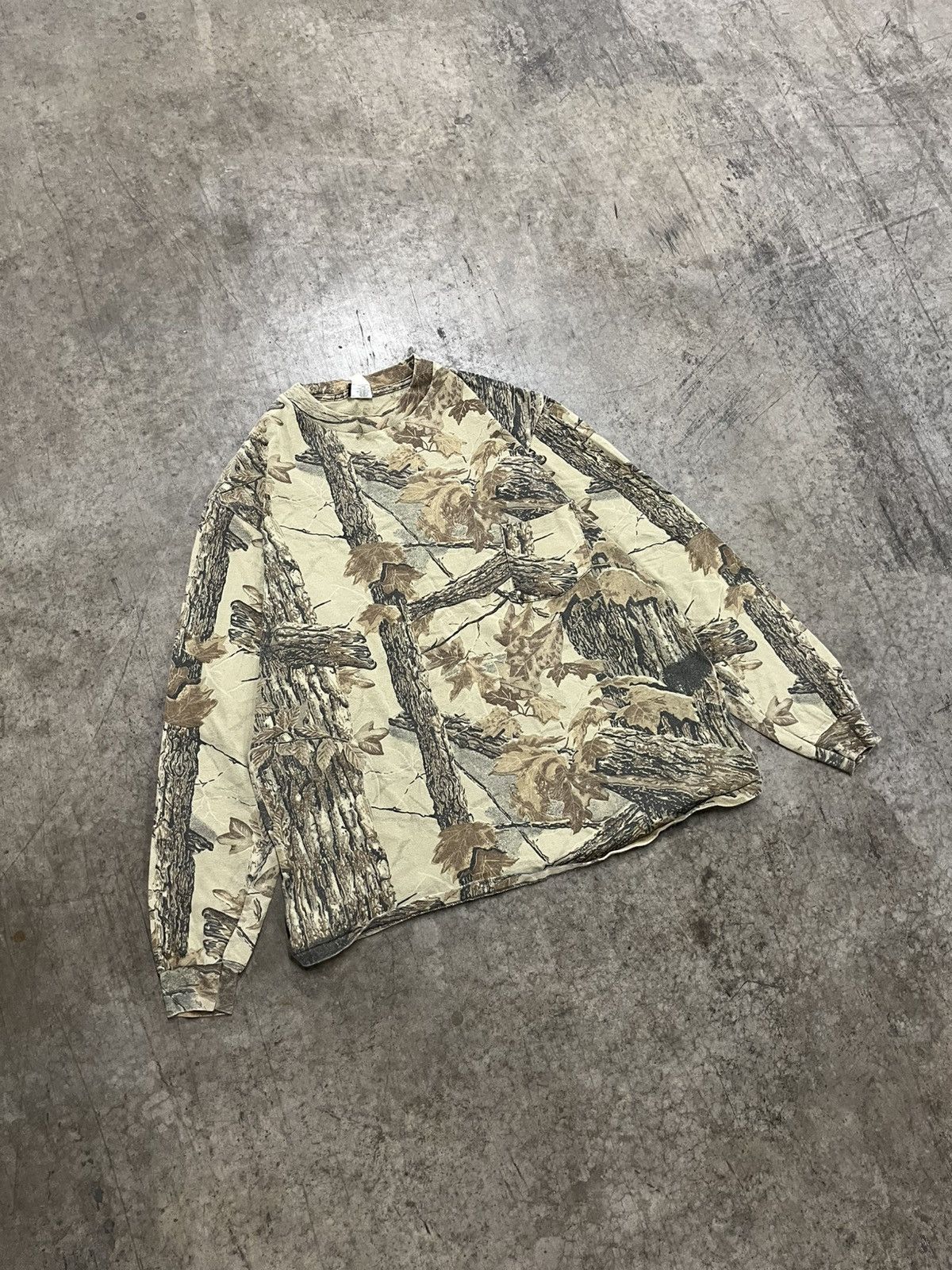 Carhartt × Vintage Realtree camo vintage faded longsleeve shirt skater hype Size US XL / EU 56 / 4 - 2 Thumbnail