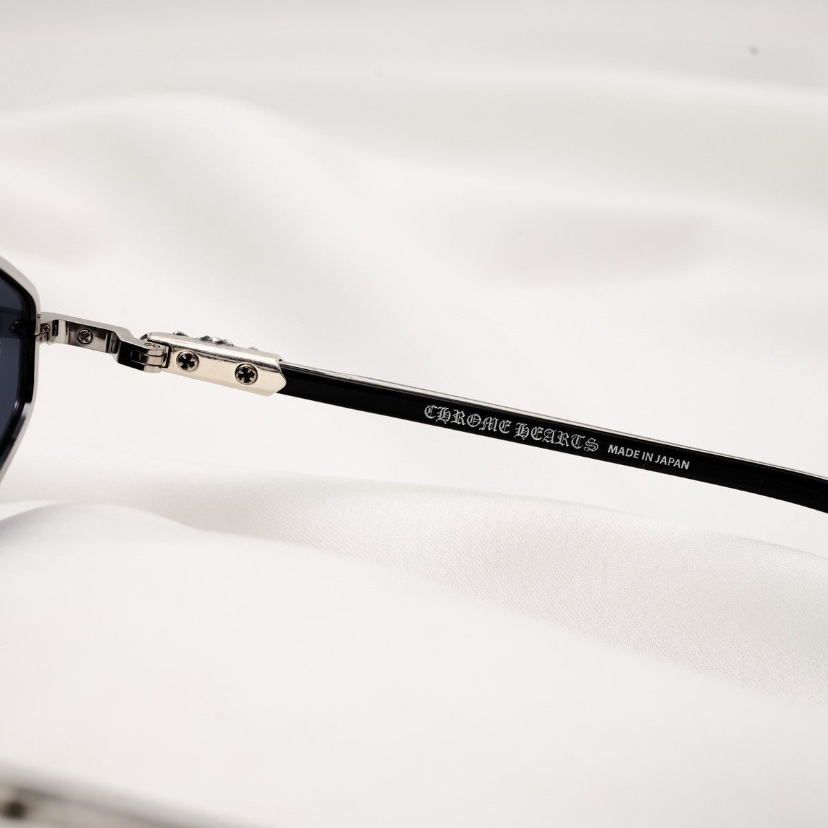 Chrome Hearts CHROME HEARTS NIP SLIP BRUSHED ALLOY/BLACK-BLACK-PLASTIC SUNGLASSES Size ONE SIZE - 4 Thumbnail