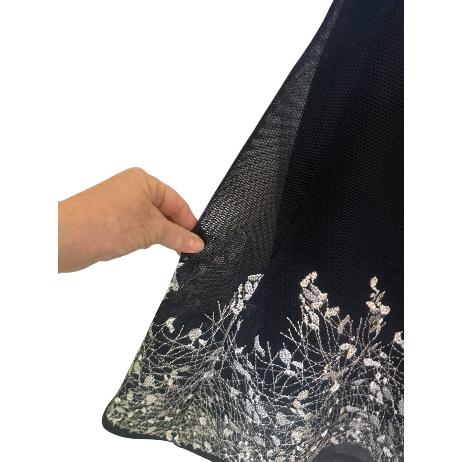 DKNY DKNY Navy Net Skirt White Embroidery Flowers/Leaves Dress 6 Size S / US 4 / IT 40 - 12 Thumbnail
