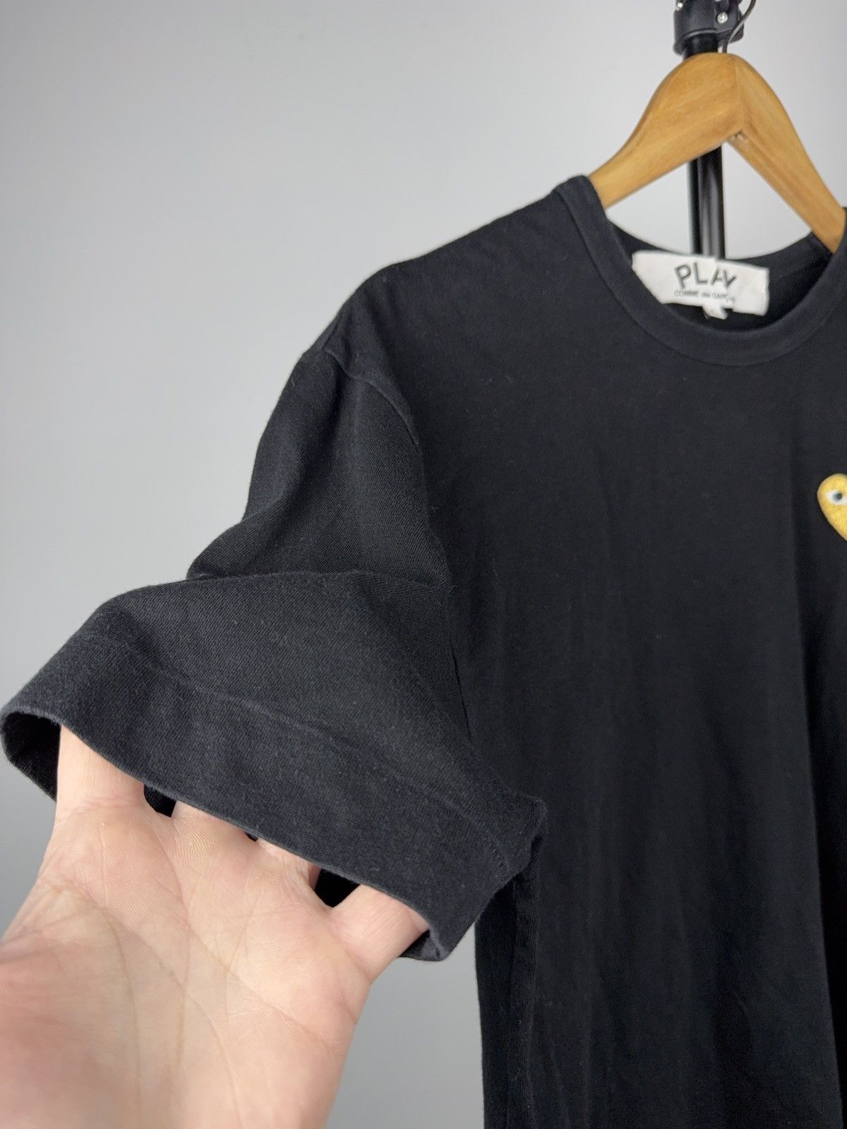 CDG by Comme des Garcons Comme des Garçons PLAY Gold Heart Black Tee Made in Japan Size US L / EU 52-54 / 3 - 7 Thumbnail