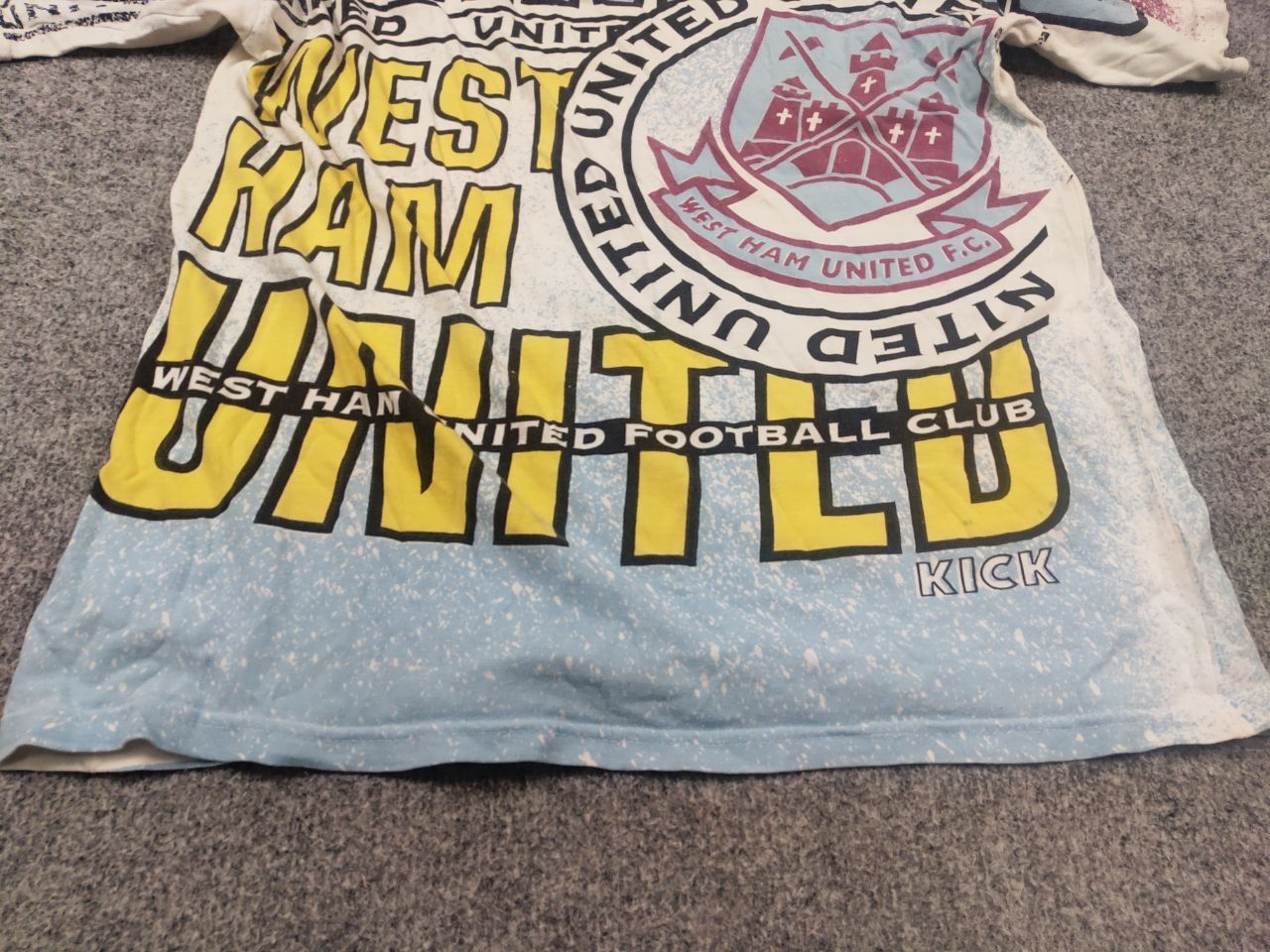 Vintage Vintage 90's Kick Logo West Ham United F.C. Football T Shirt Size US S / EU 44-46 / 1 - 5 Thumbnail