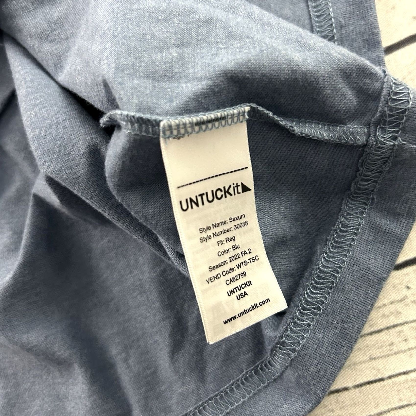 UNTUCKit UNTUCKit Saxum Short Sleeve T-Shirt Men's L Blue Cotton Poly Blend Size US L / EU 52-54 / 3 - 5 Thumbnail