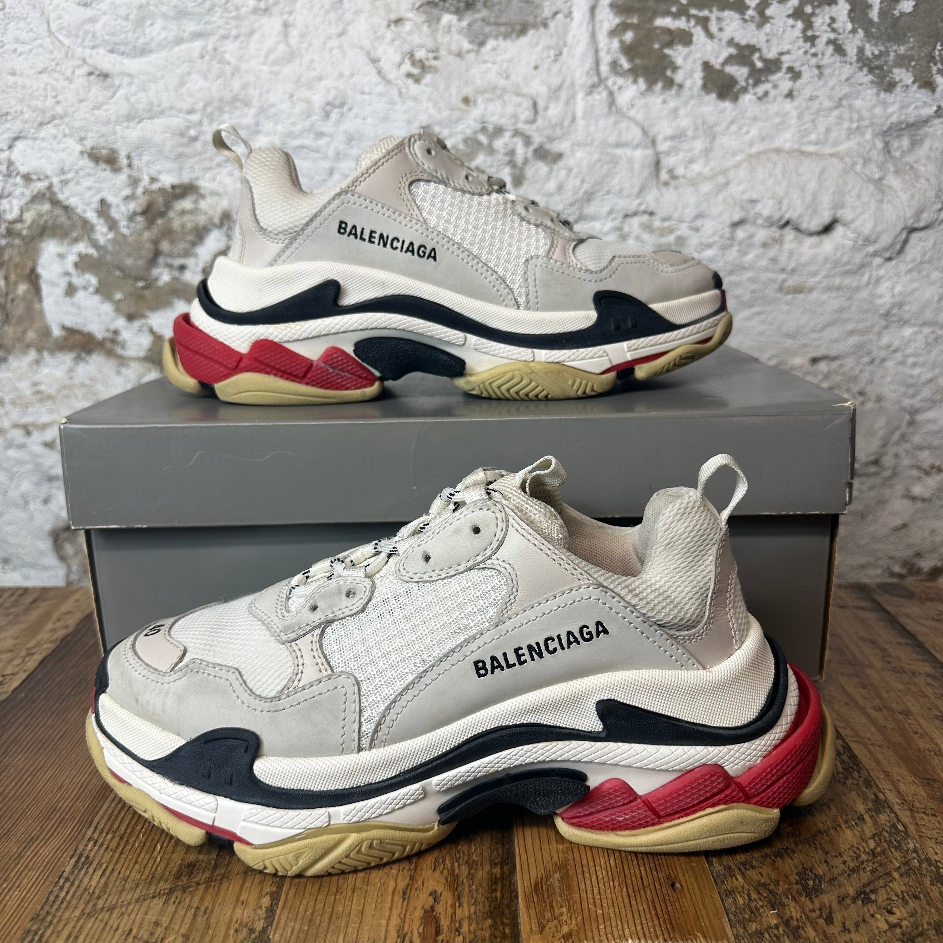 Balenciaga Balenciaga Triple S White Black Red Sz 7 (40) Size US 7 / EU 40 - 1 Thumbnail