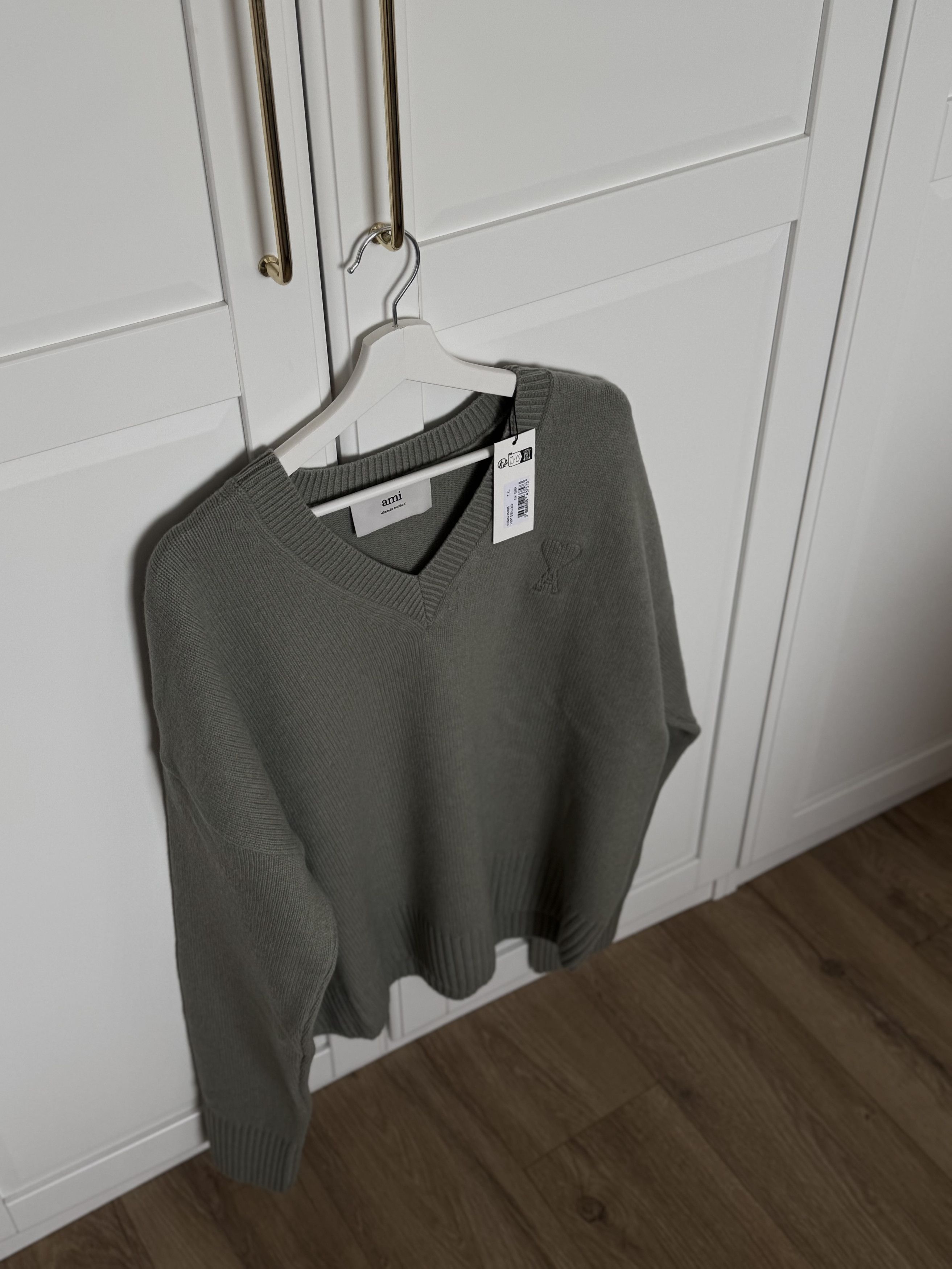 AMI AMI PARIS SWEATER | SIZE XL Size US XL / EU 56 / 4 - 1 Thumbnail