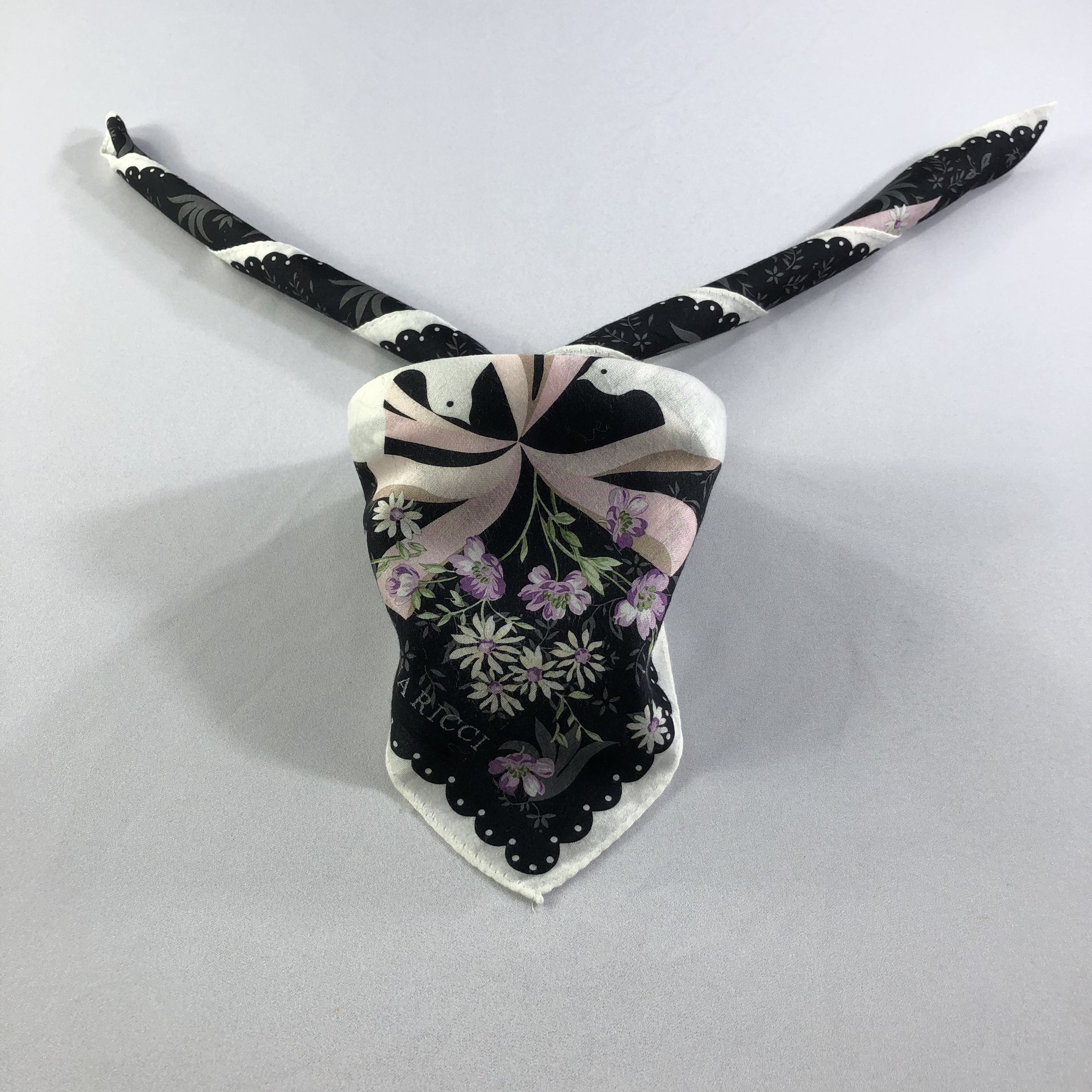 Nina Ricci Nina Ricci Handkerchief Neckerchief Bandana H1951 Size ONE SIZE - 1 Thumbnail