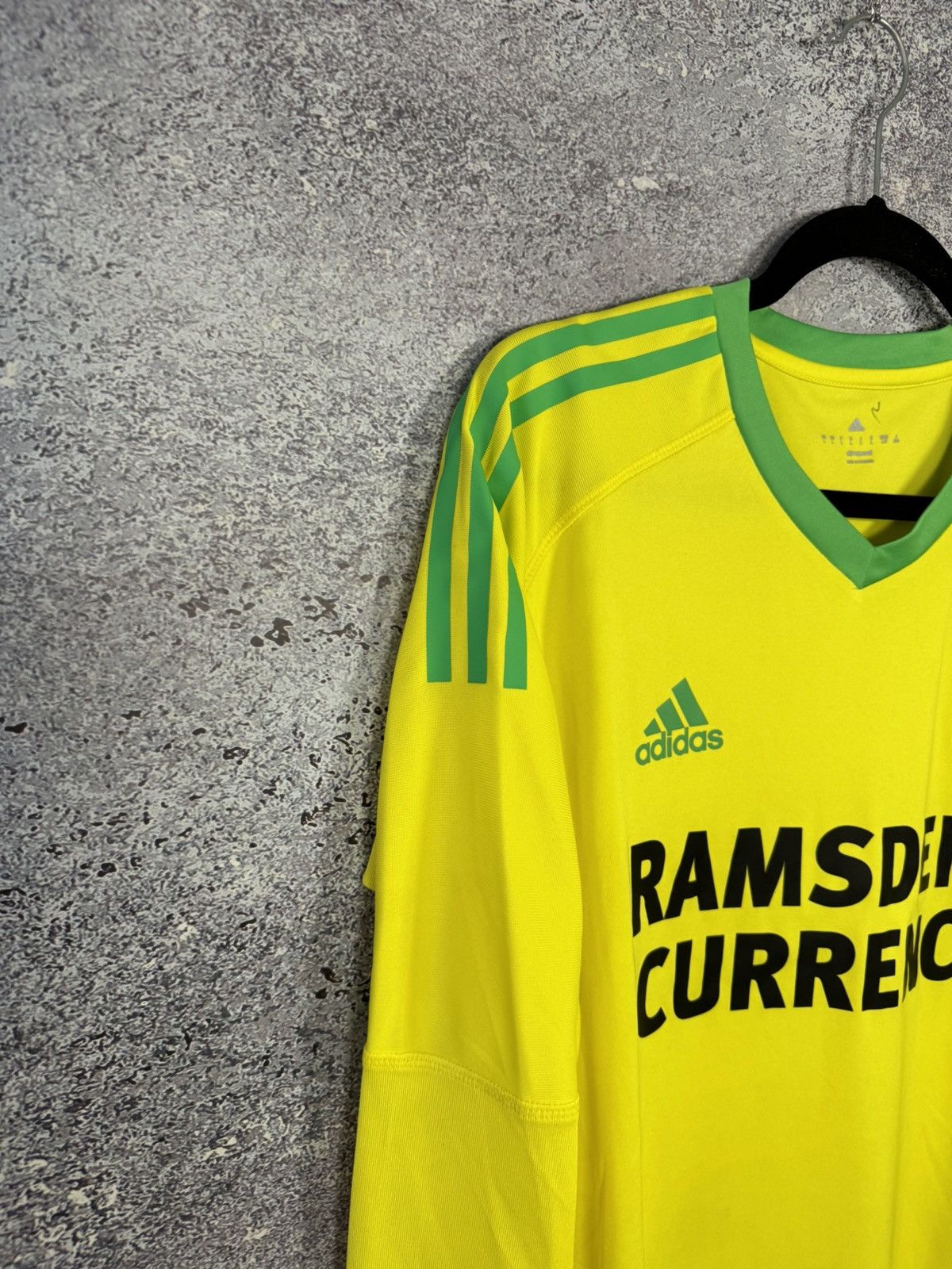Adidas × Vintage Vintage Middlesbrough 2017/18 GK Adidas Jersey L size Size US L / EU 52-54 / 3 - 5 Thumbnail