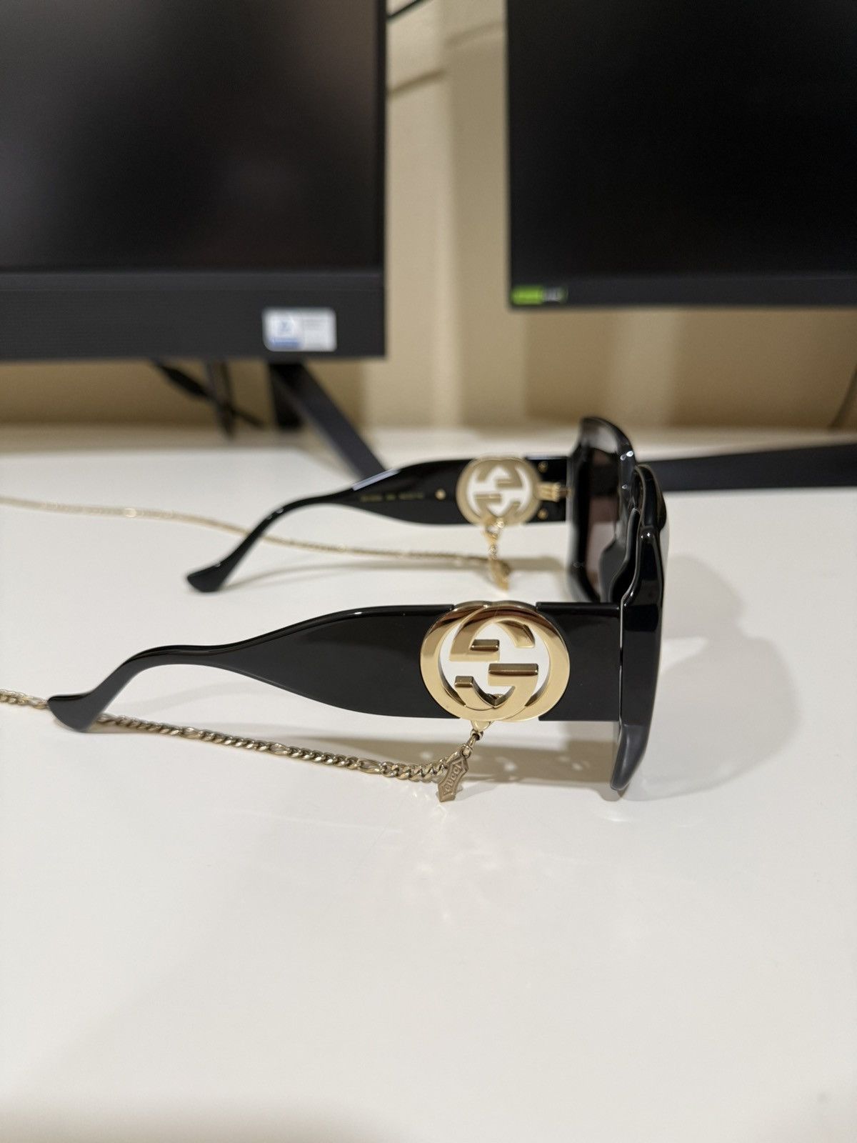 Gucci Gucci Chain Sunglasses Size ONE SIZE - 3 Thumbnail