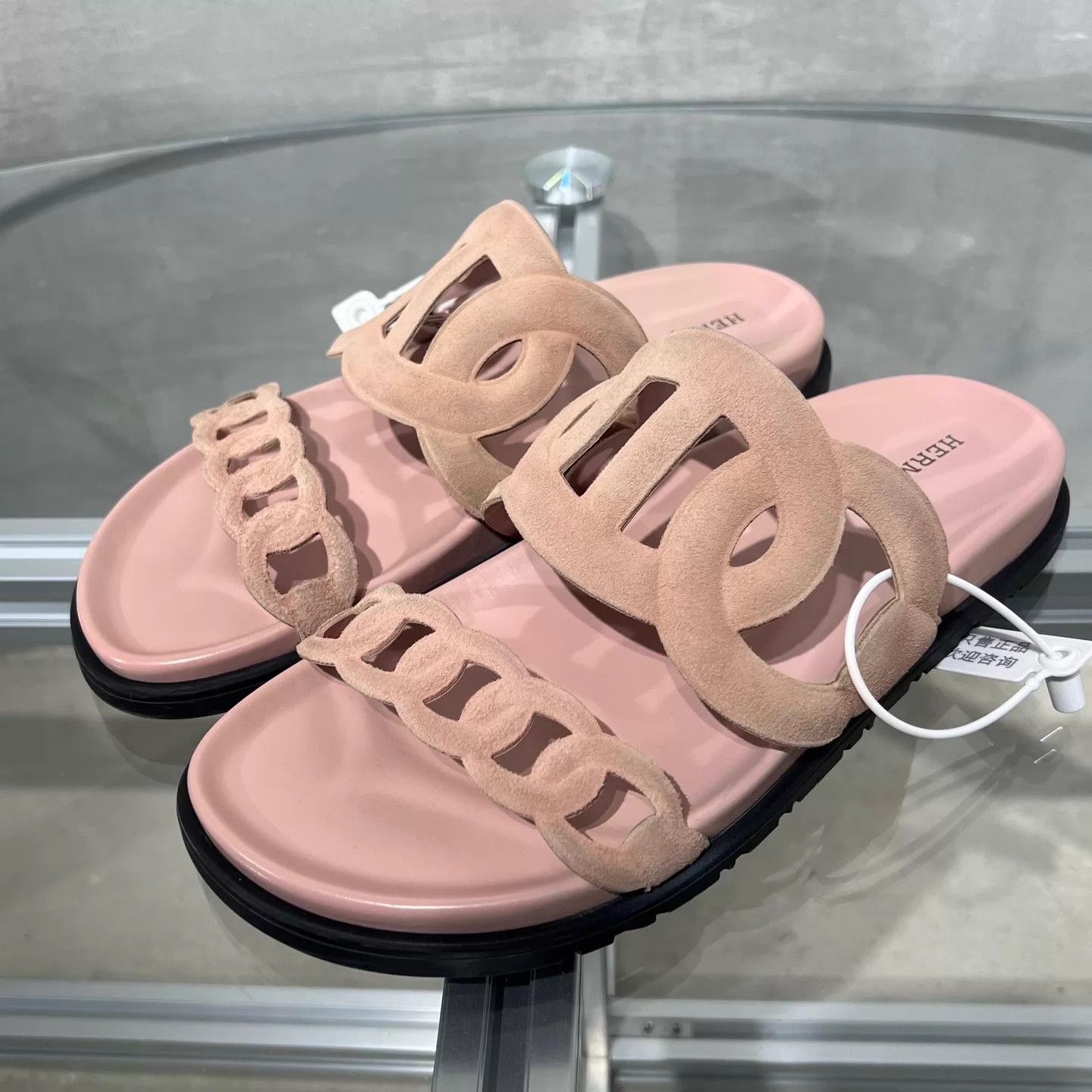 Hermes Hermes pink suede Pigalle slide 37 Size US 6.5 / IT 36.5 - 2 Thumbnail