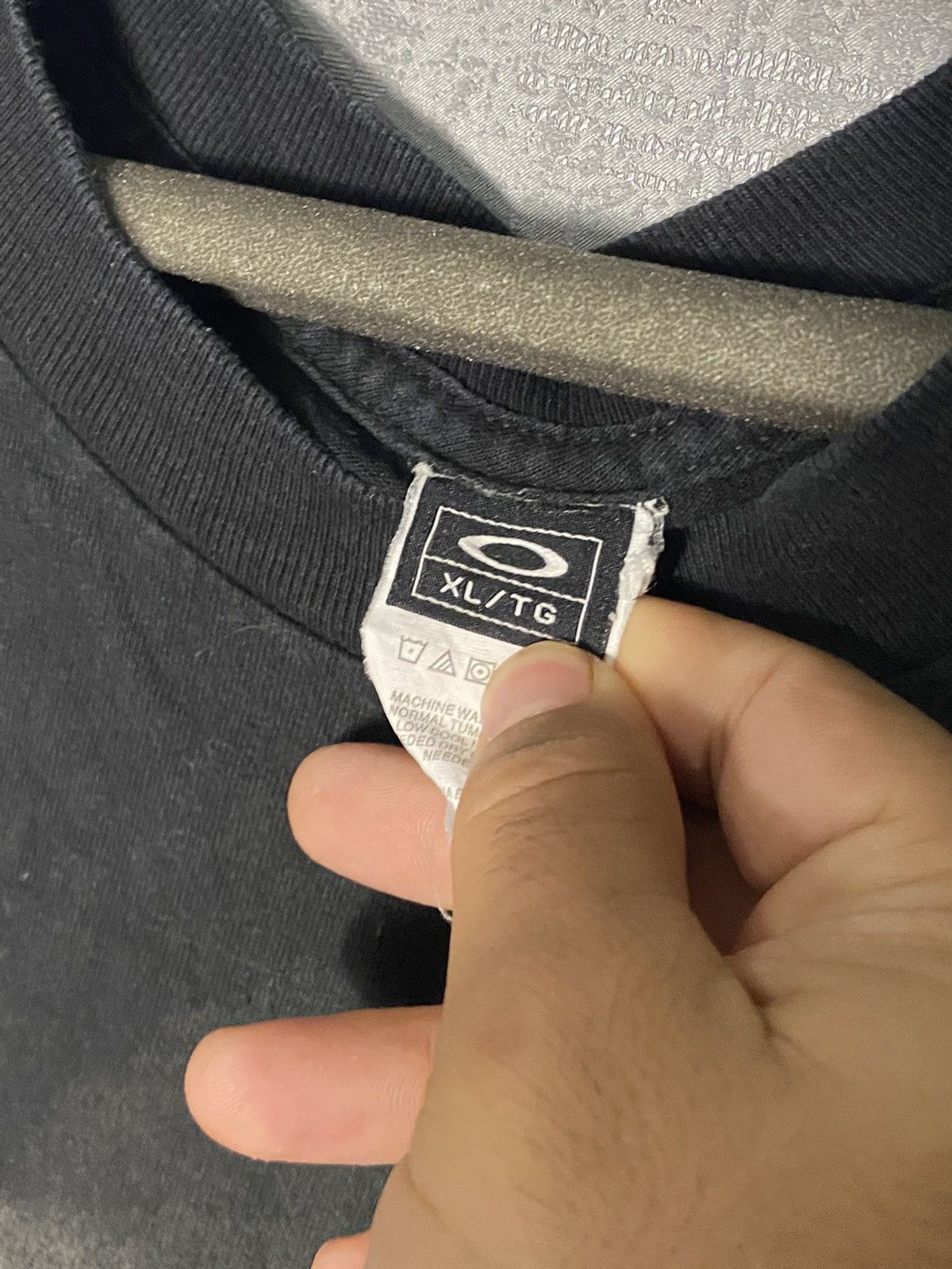 Japanese Brand × Oakley × Vintage Rare Vintage T-shirt Oakley Big Logo Hype Drill Size US XL / EU 56 / 4 - 3 Thumbnail