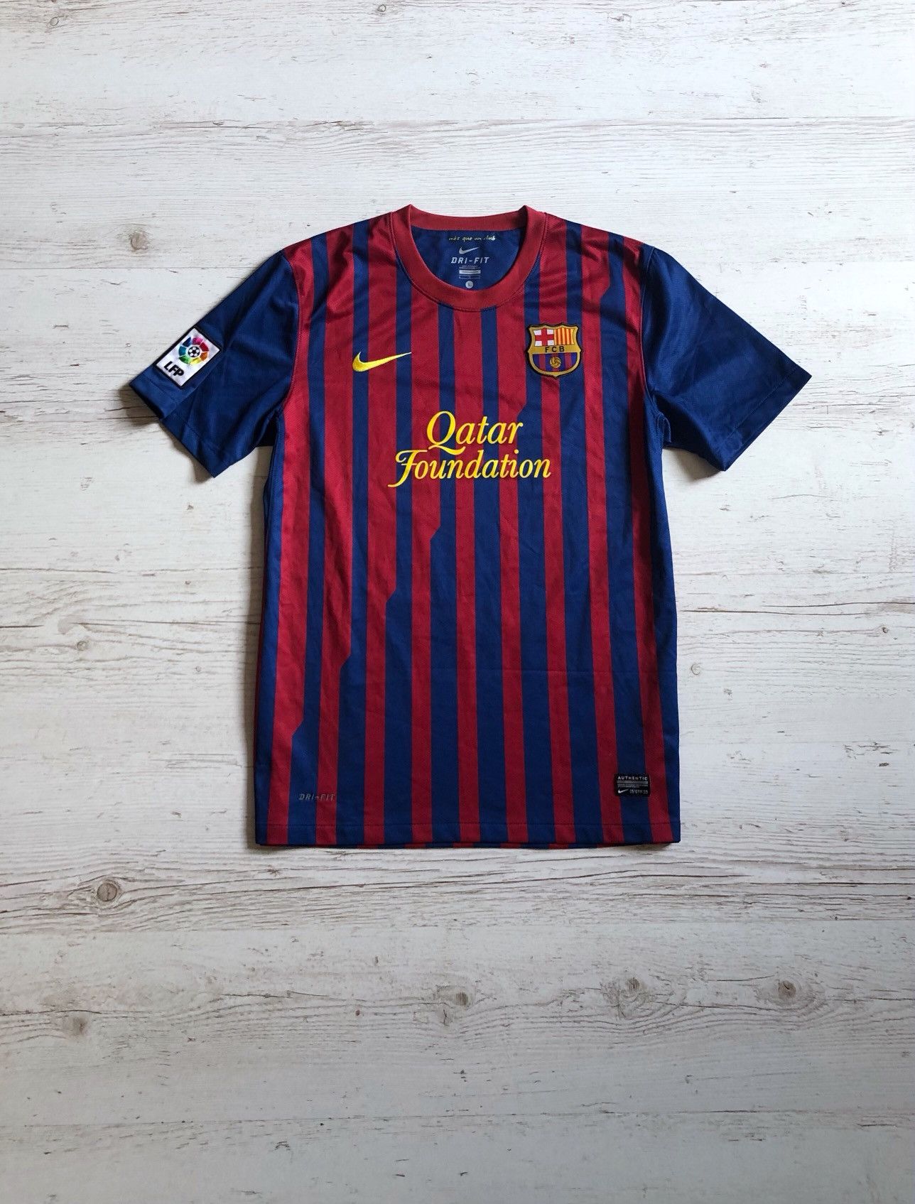 BARCELONA 2011 2012 HOME SHIRT FOOTBALL SOCCER JERSEY