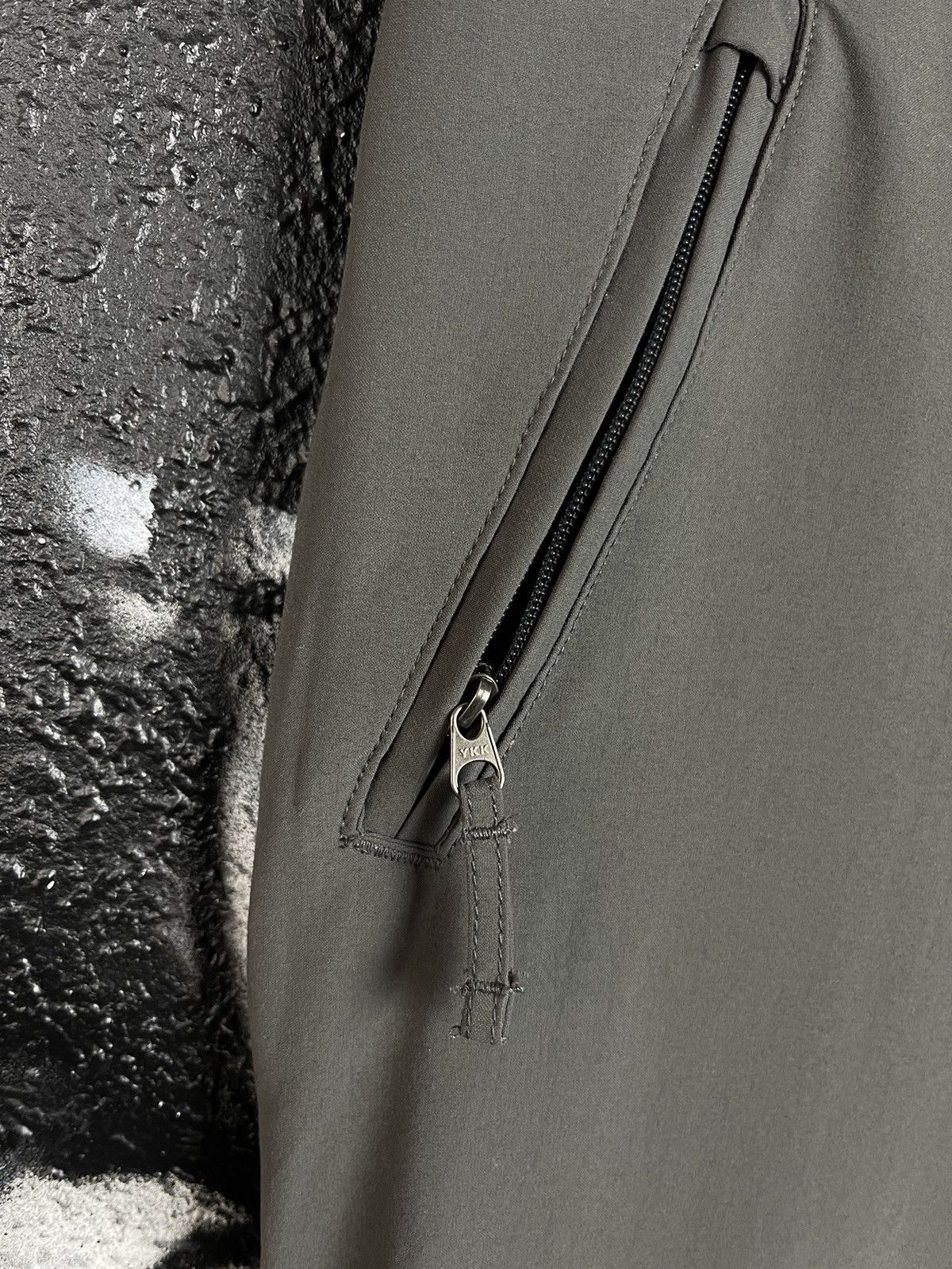 The North Face The North Face Outdoor Grey Cargo Transformer Pants WMNS Size 8 Size 30" / US 8 / IT 44 - 22 Thumbnail