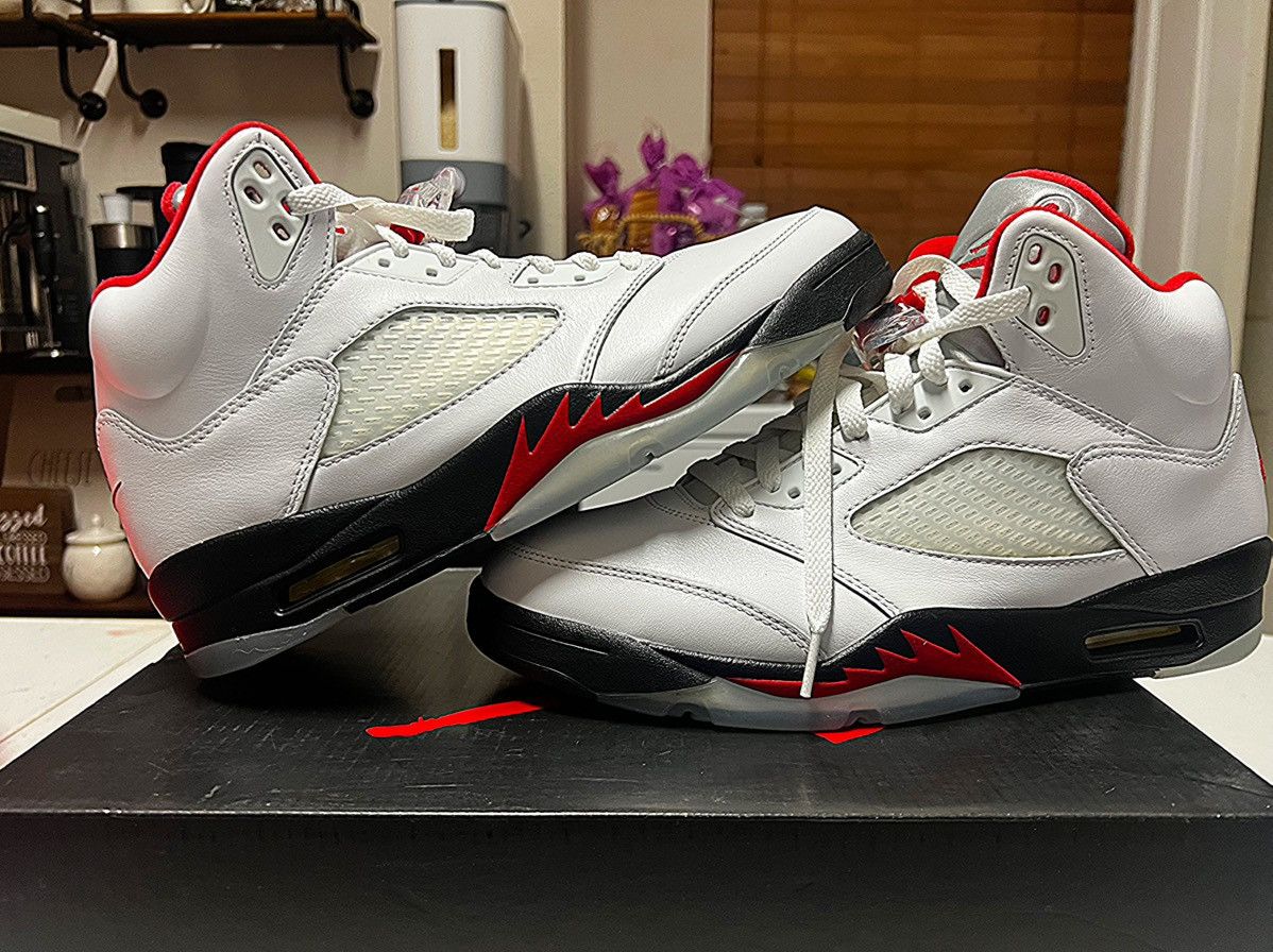 Jordan 5 Retro Fire Red Silver Tongue