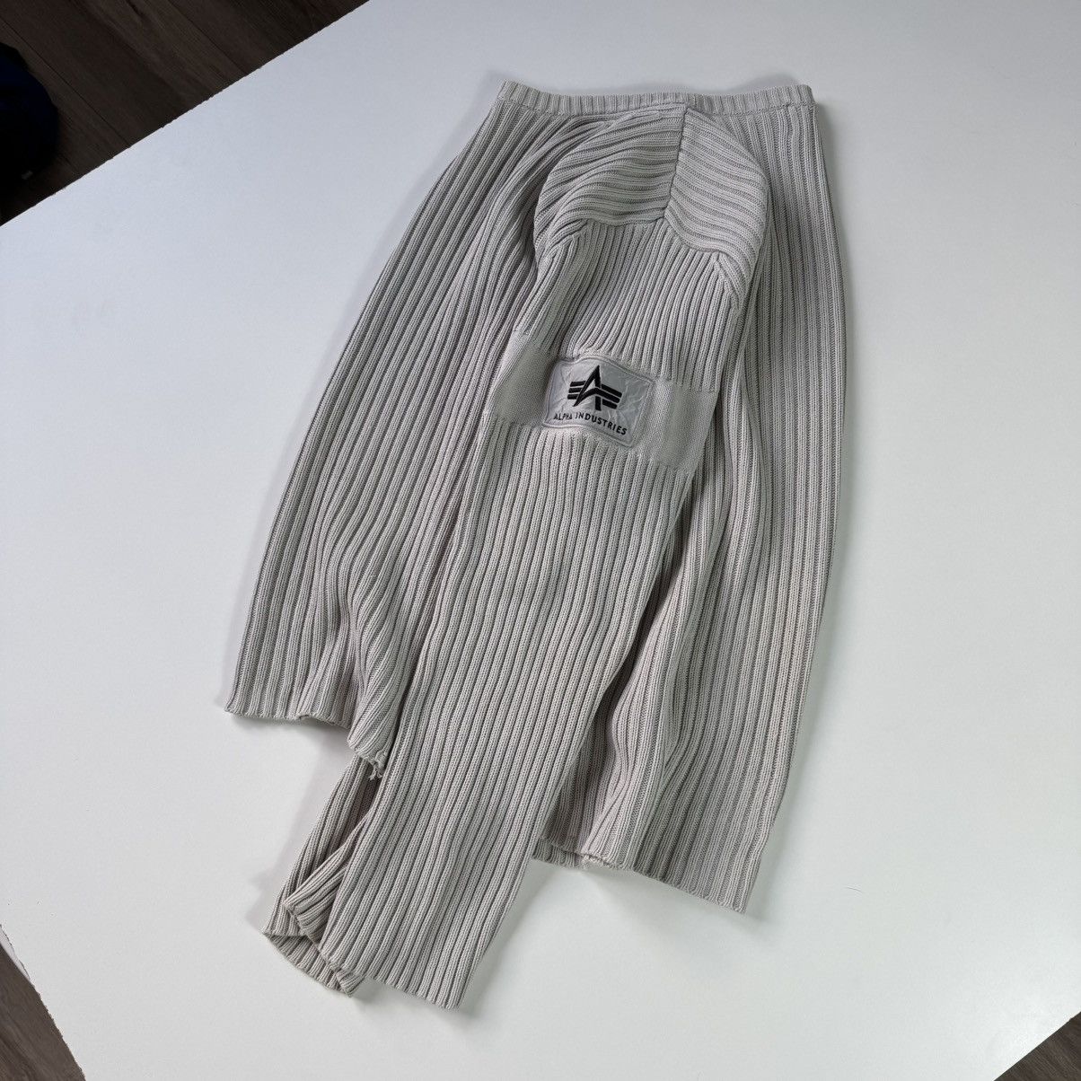 Alpha Industries × Japanese Brand × Vintage Vintage Alpha Industries Ribbed Embroidered Logo 90s Sweater Size US XL / EU 56 / 4 - 16 Thumbnail