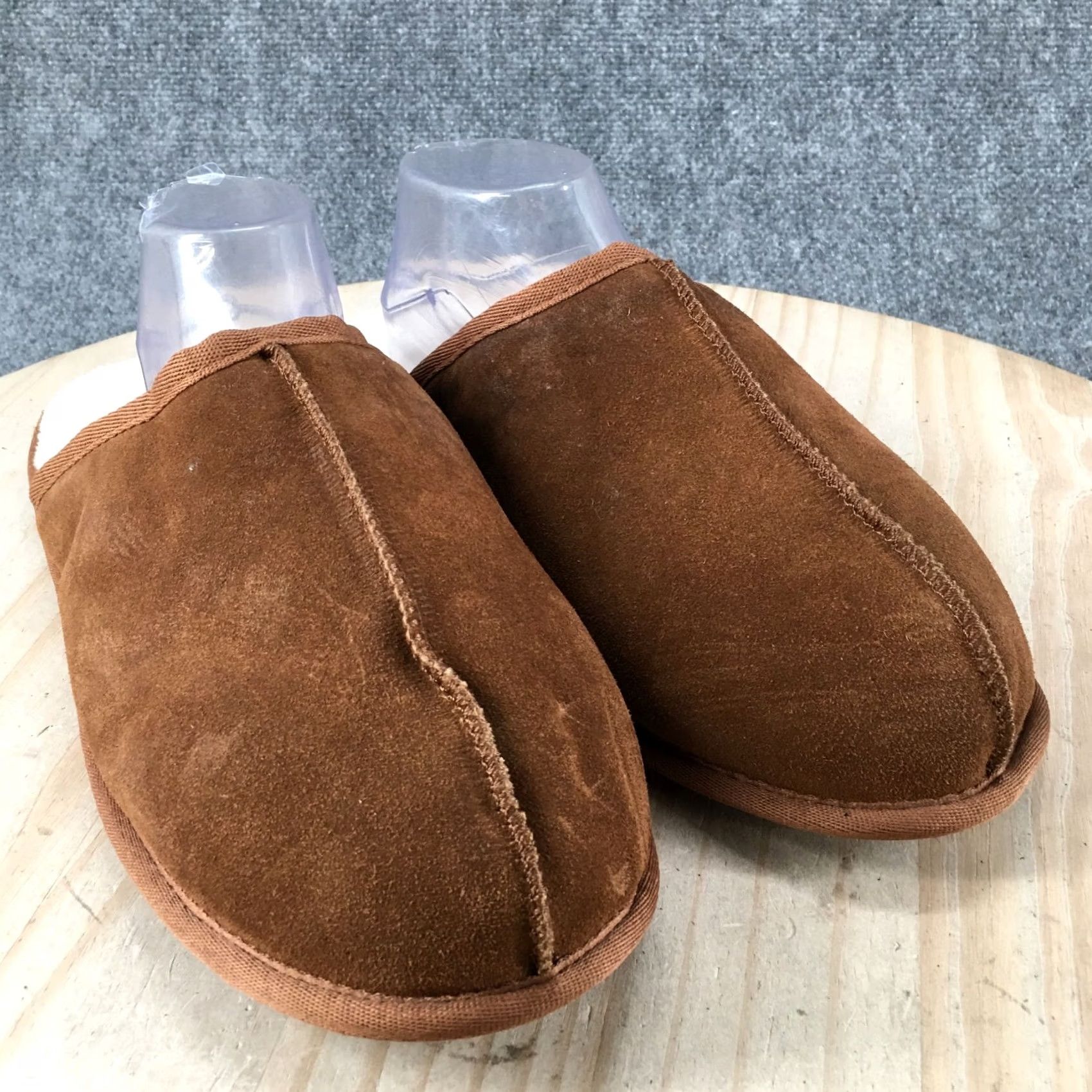 Vintage Dearfoams Mens 12 Brown Mules Slip On Sheepskin Casual Comfort Suede Slipper Size ONE SIZE - 3 Thumbnail