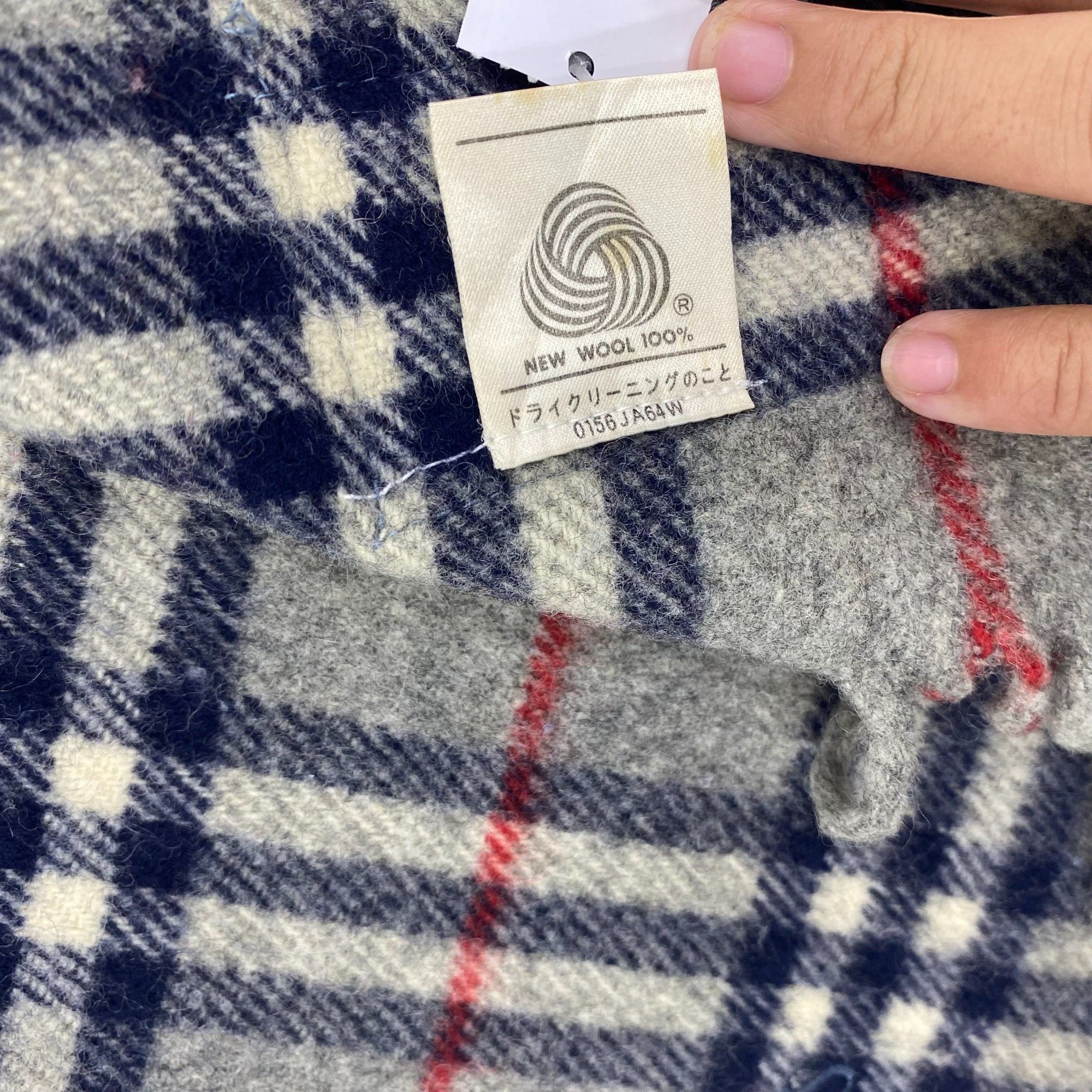 Burberry Vintage Burberry Scarf Muffler Wool Shawls Babushka Scarves Size ONE SIZE - 7 Thumbnail
