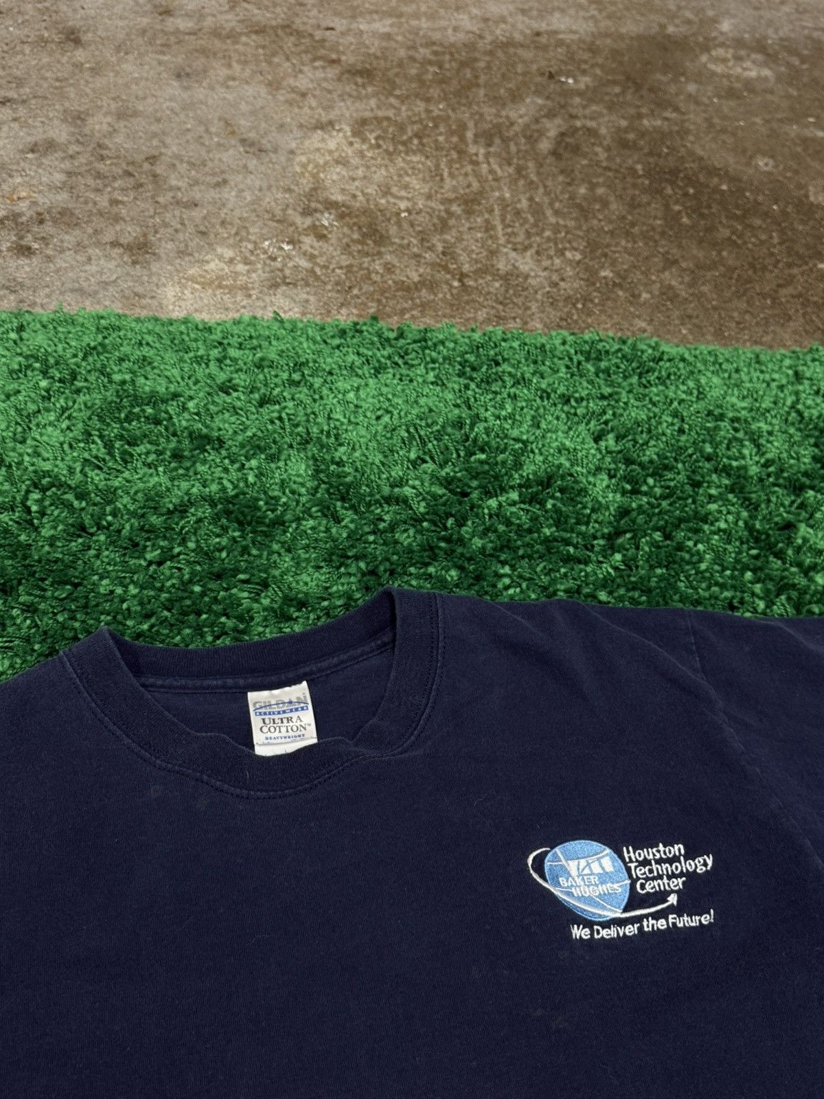 Vintage Vintage Gildan Ultra Cotton Houston Baker Hughes Tee Texas Size US L / EU 52-54 / 3 - 2 Thumbnail