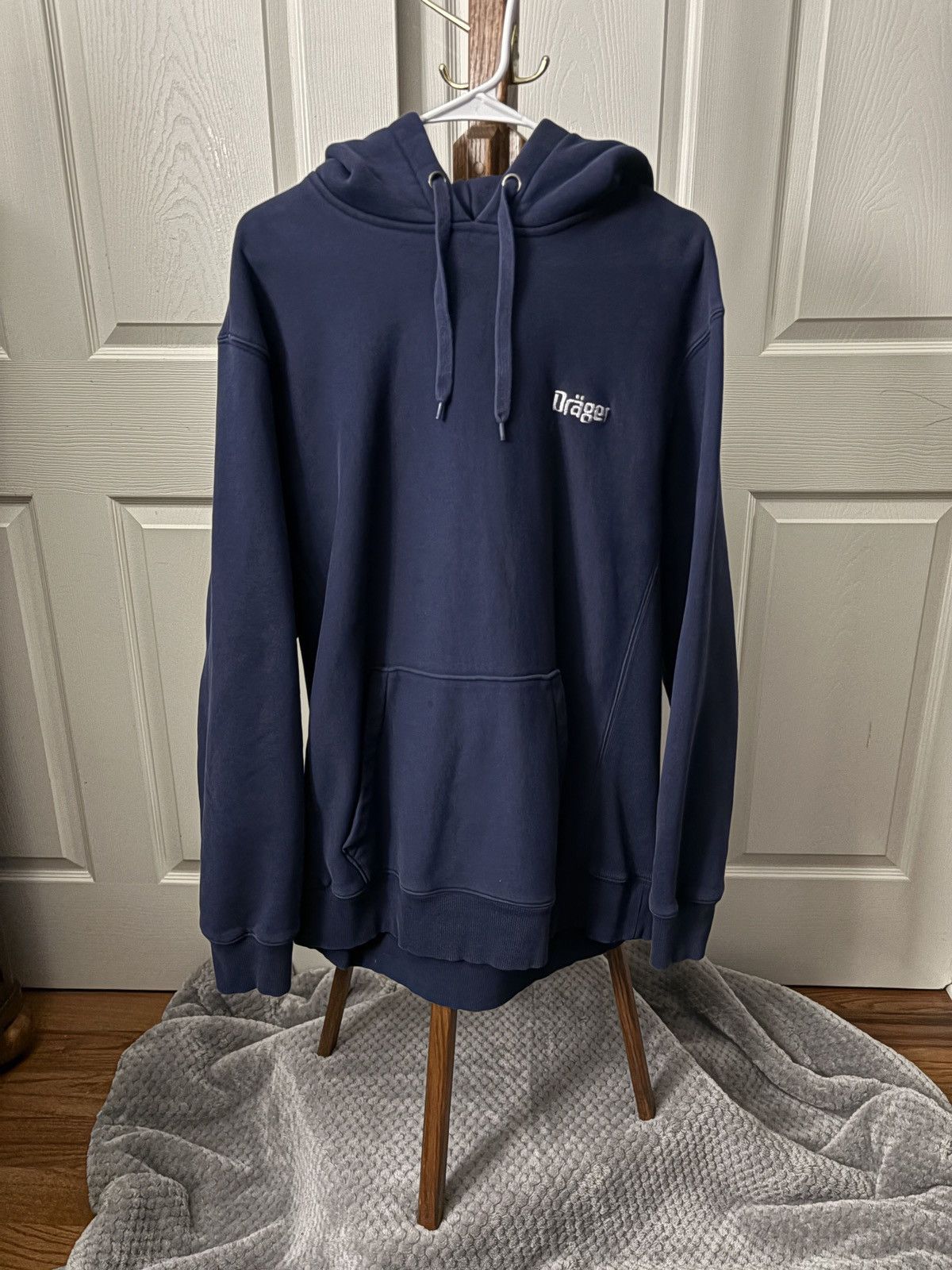 Other Vintage Dräger Logo Hoodie in Navy Size US XL / EU 56 / 4 - 1 Thumbnail