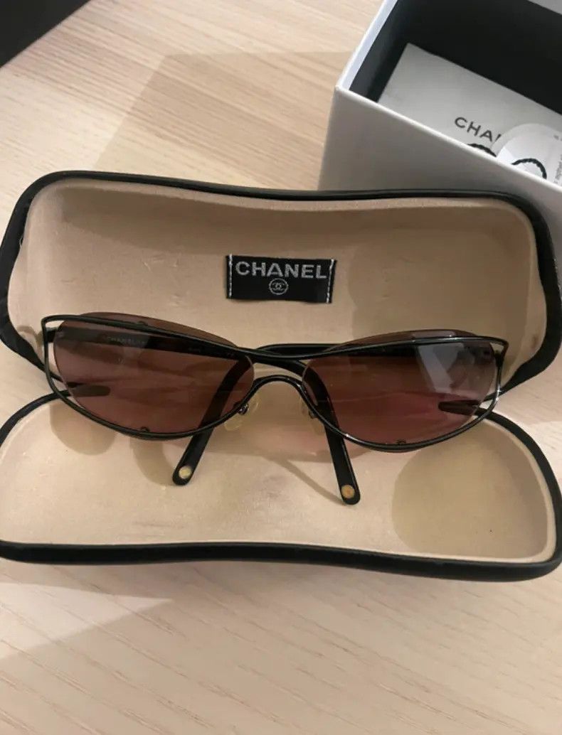 Chanel × Vintage CHANEL Sunglasses 4020 Rimless Rhinestone Vintage Size ONE SIZE - 1 Thumbnail