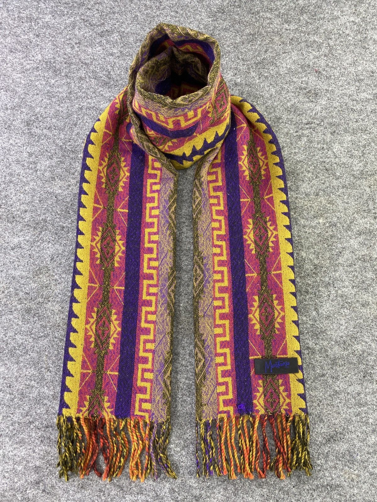 MONTANA Scarf / Muffler / Neckwear -T626