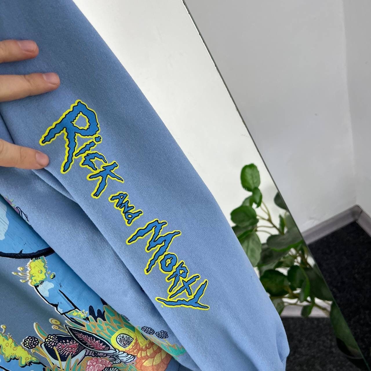 Cartoon Network Rick And Morty Psychedelic Alice In Wonderland Hoodie Y2k Size US M / EU 48-50 / 2 - 6 Thumbnail
