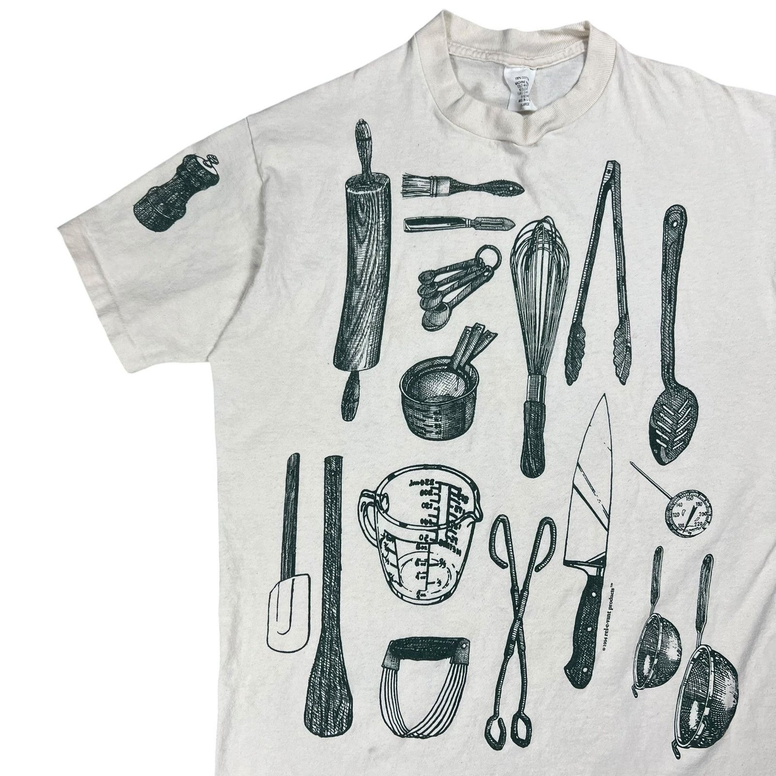Vintage Vintage 90s Chef cooking utensils all over print tee (L) Size US L / EU 52-54 / 3 - 4 Thumbnail