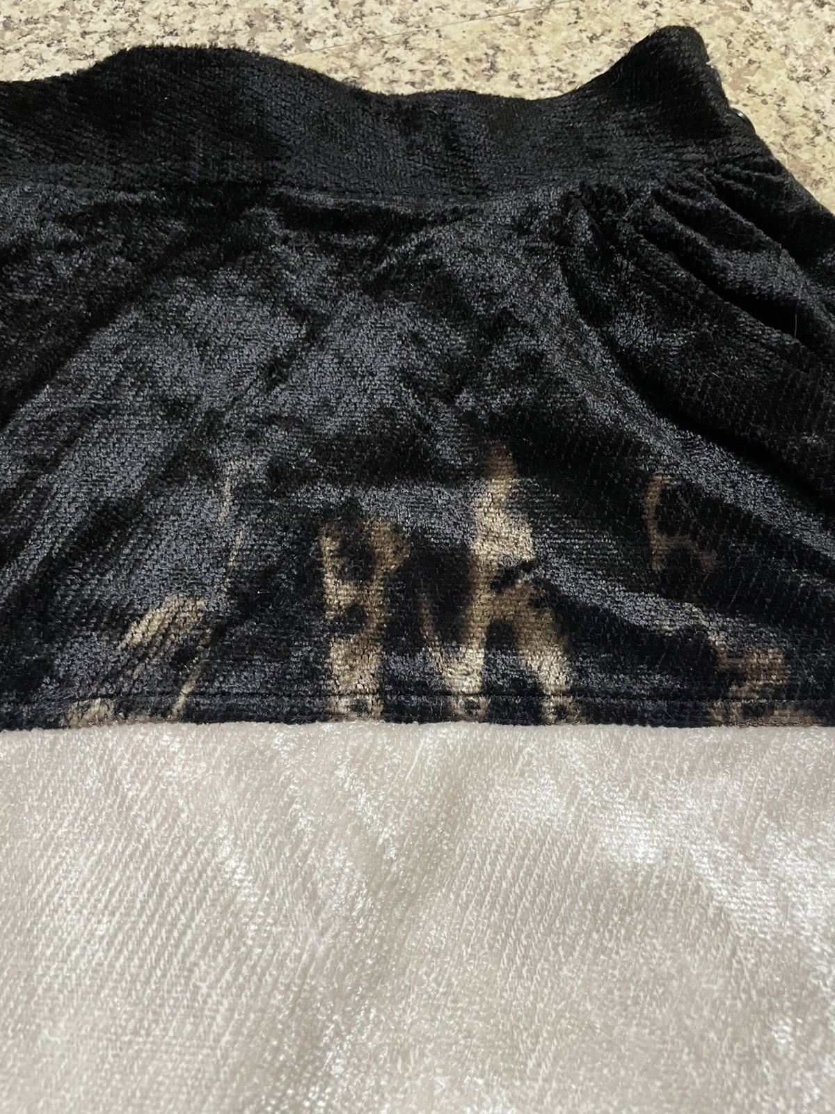 Yves Saint Laurent Vintage Yves Saint Laurent Rive Gauche Two-Tone Velvet Skirt Size 25" / US 0 / IT 36 - 5 Thumbnail